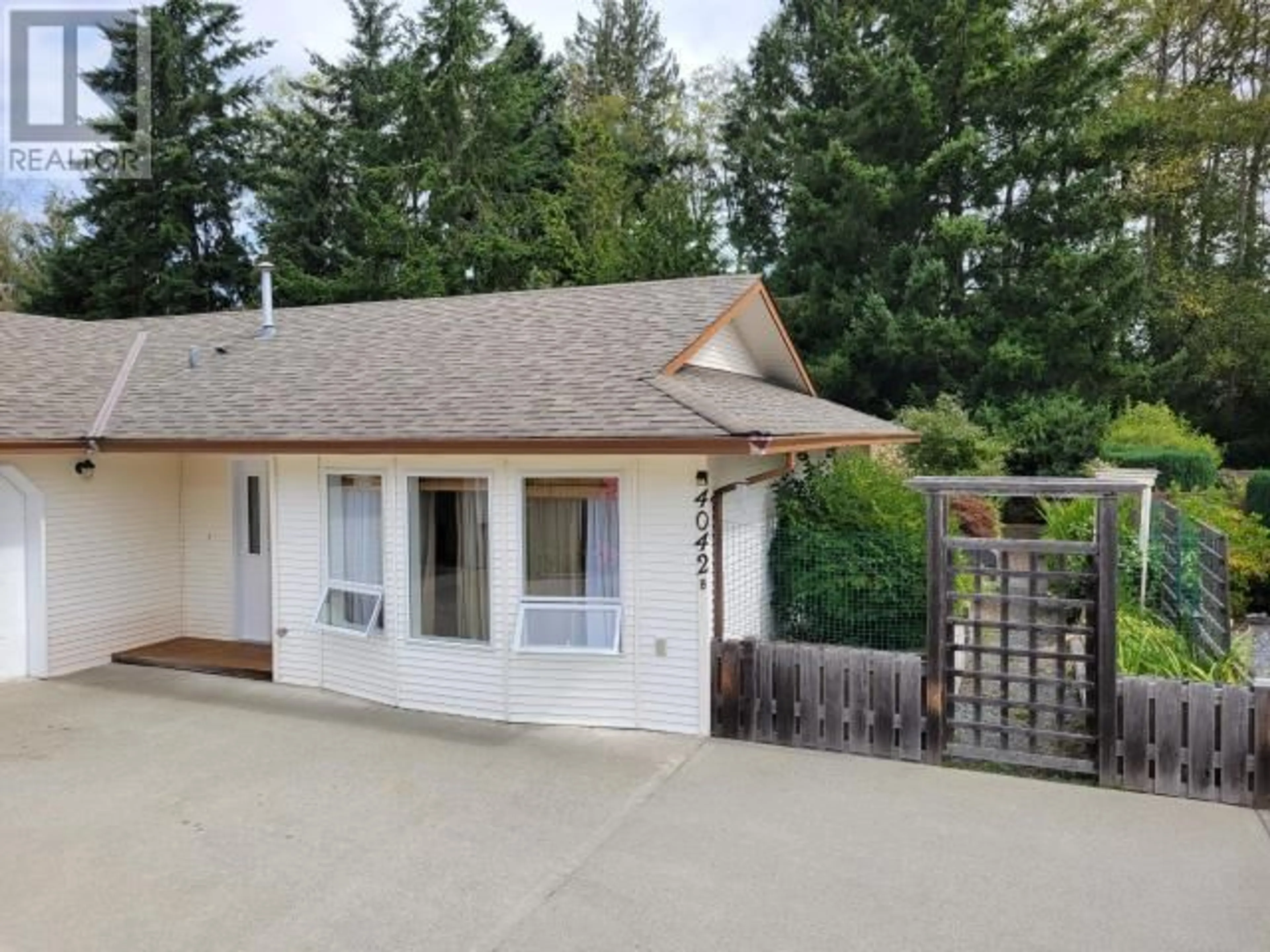 Unknown for B - 4042 SAVARY PLACE, Powell River British Columbia V8A5R7