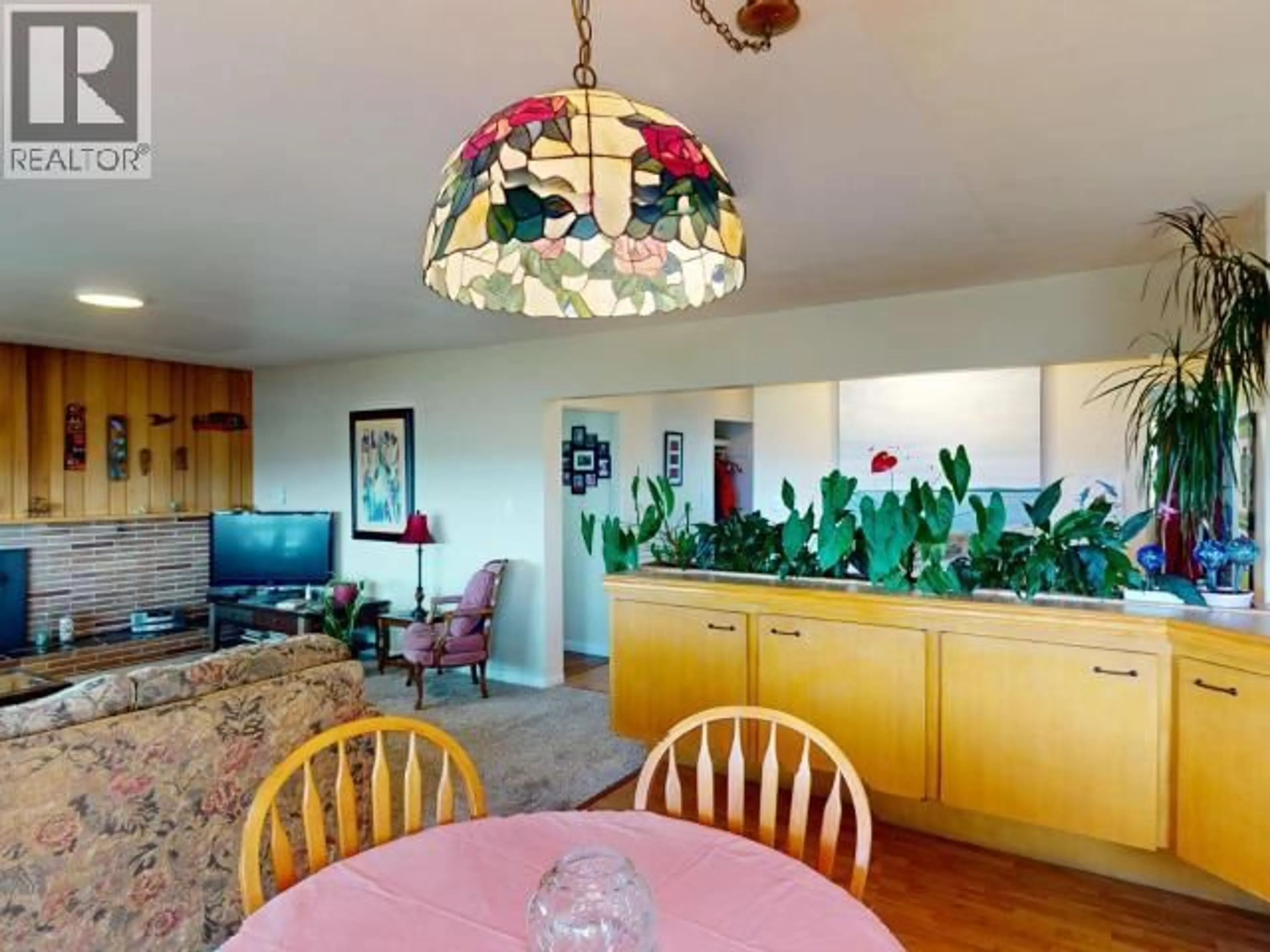 Dining room, unknown for 4007 JOYCE AVE, Powell River British Columbia V8A2Z4