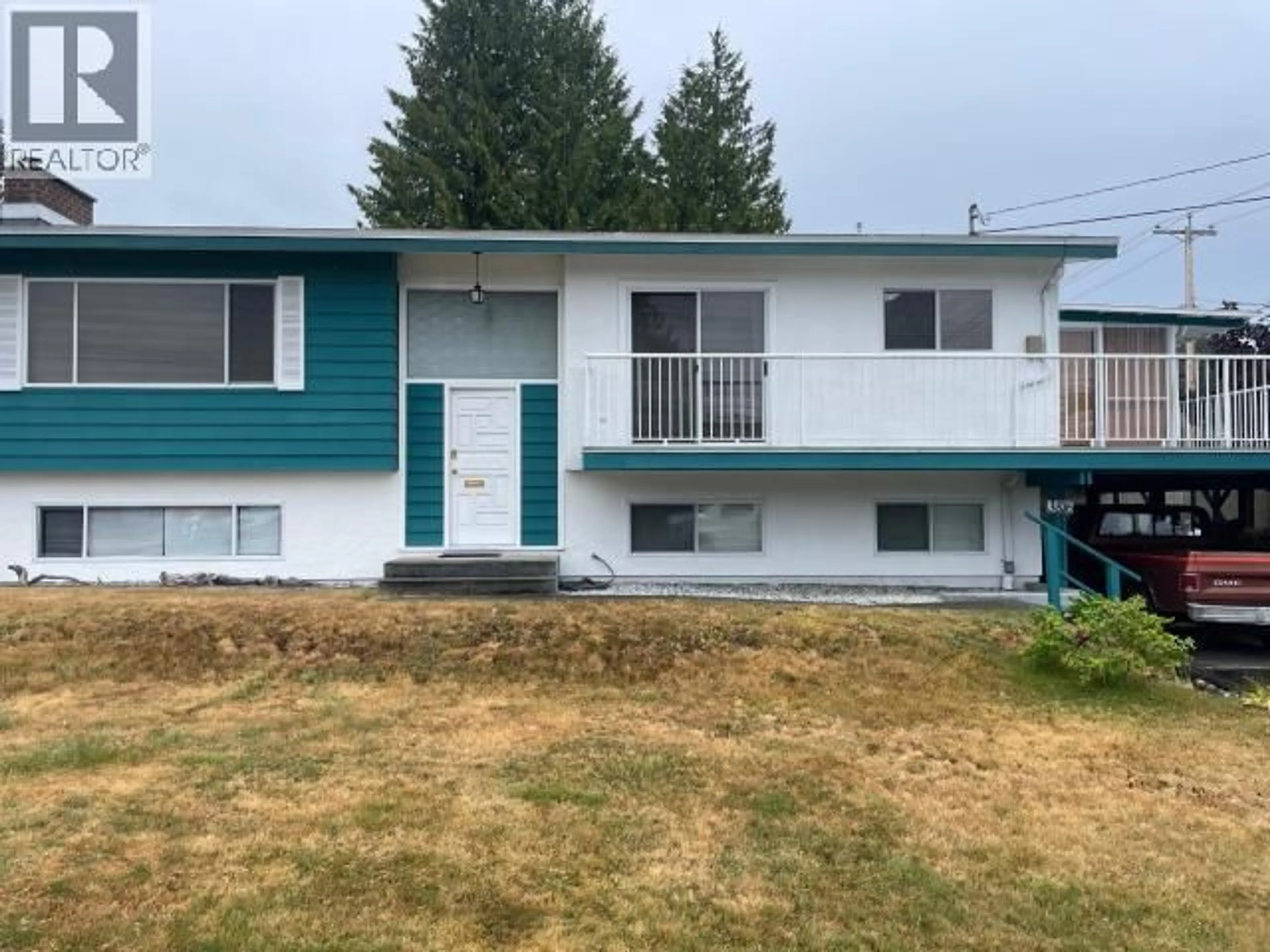 Home with vinyl exterior material, unknown for 3816 SELKIRK AVE, Powell River British Columbia V8A3C3
