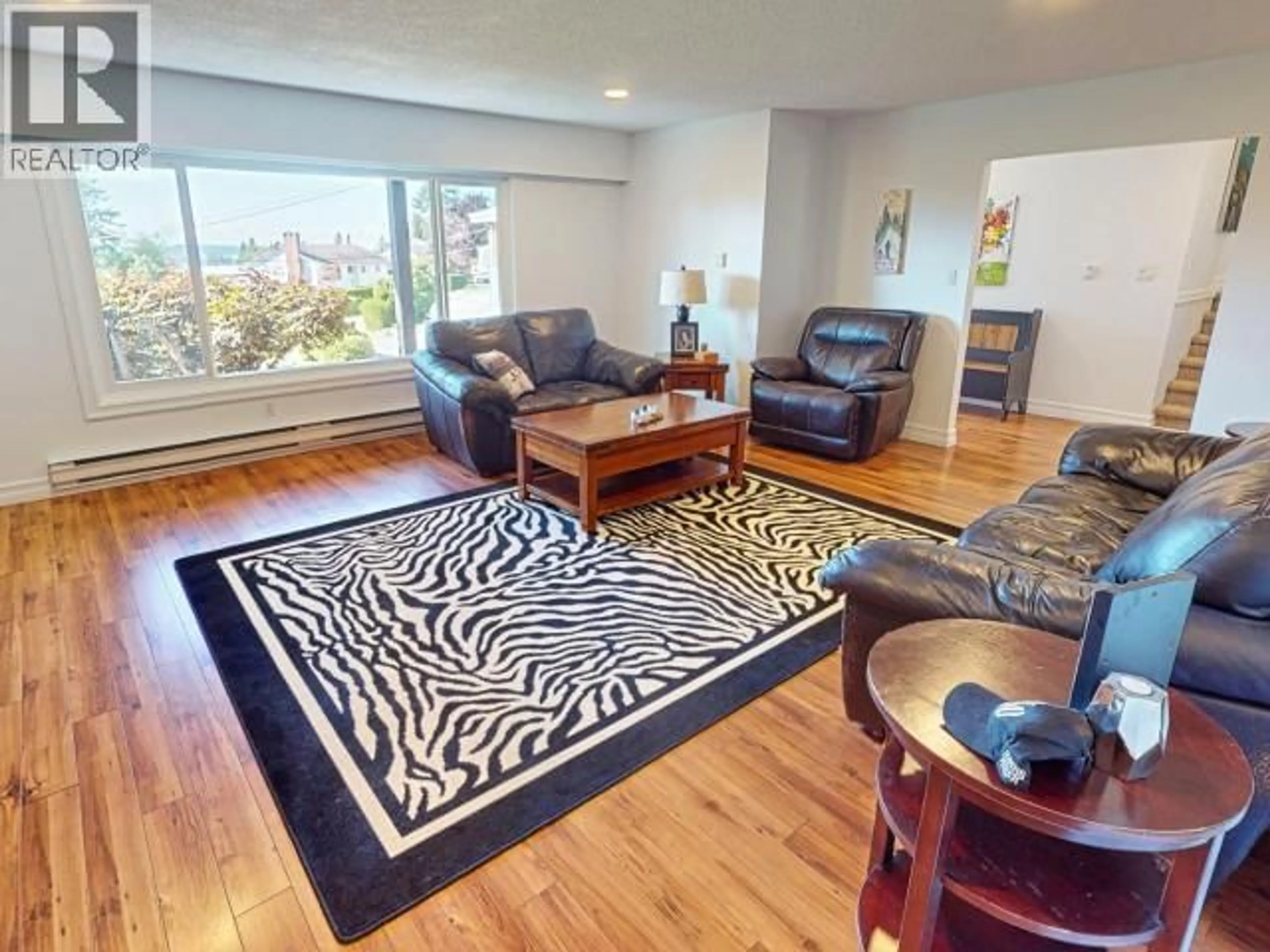 Living room with furniture, unknown for 3412 THURLOW PLACE, Powell River British Columbia V8A5G6
