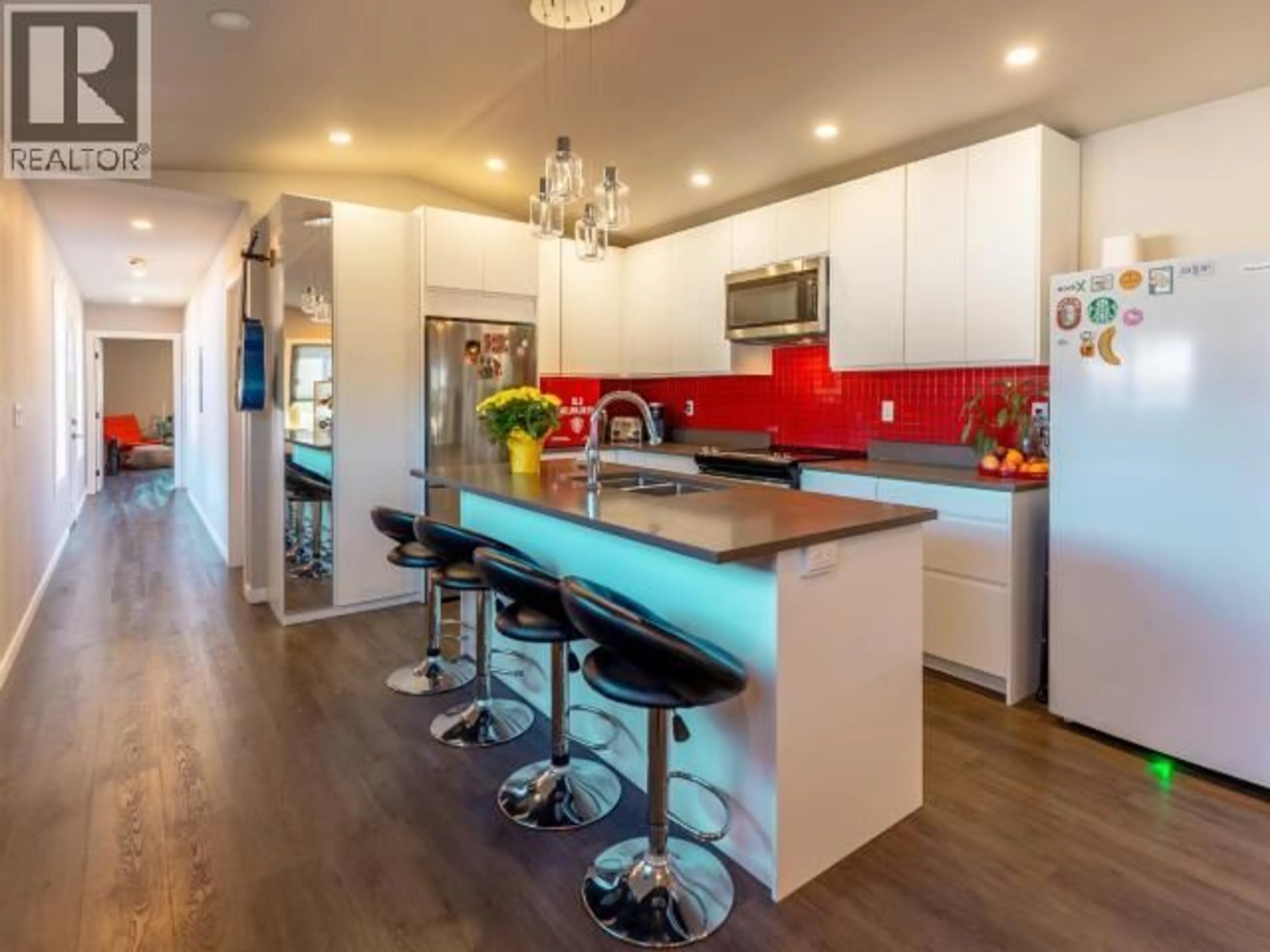 Open concept kitchen, unknown for 53-7624 DUNCAN STREET, Powell River British Columbia
