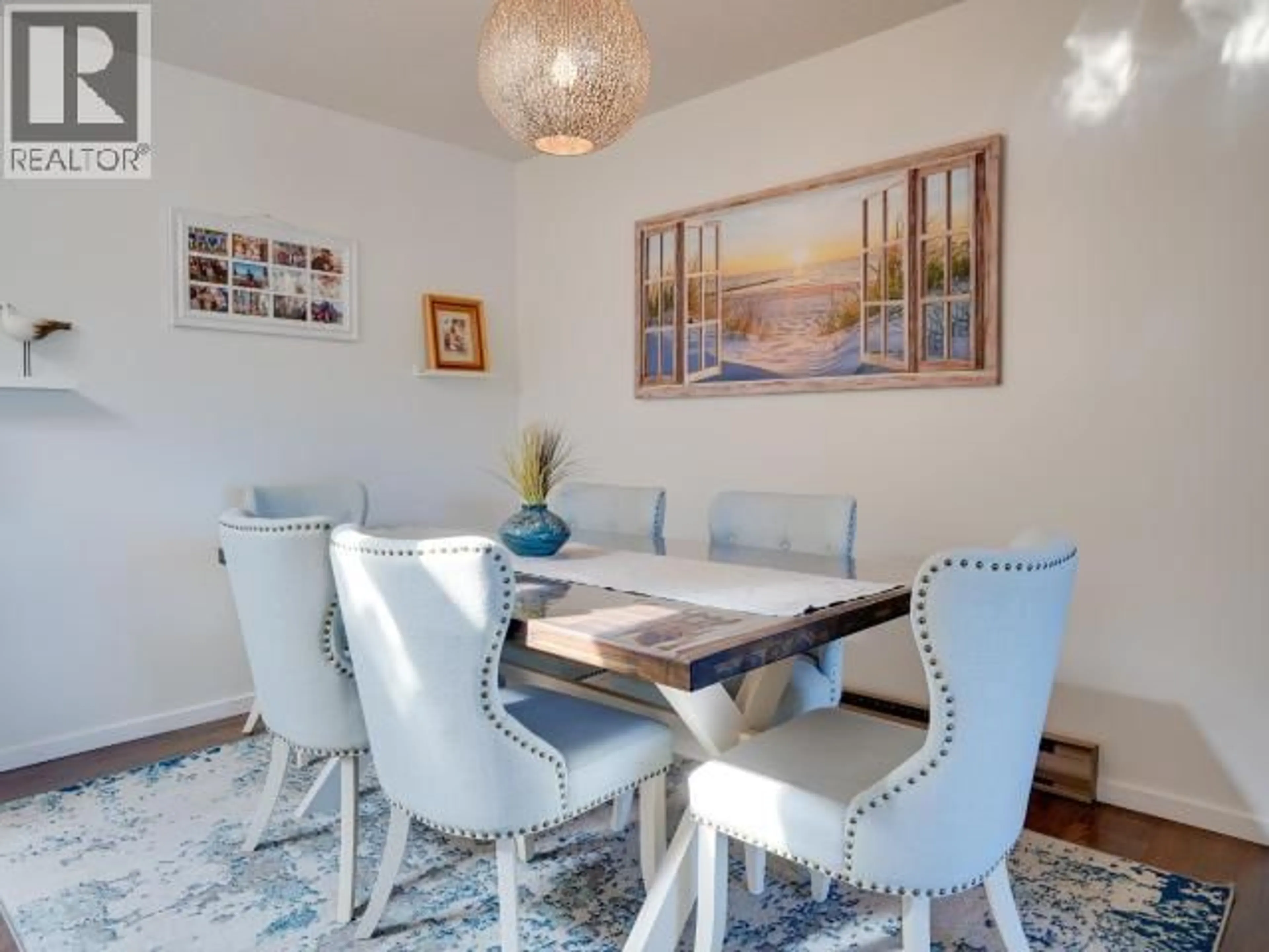 Dining room, wood/laminate floor for 303 - 4477 MICHIGAN AVE, Powell River British Columbia
