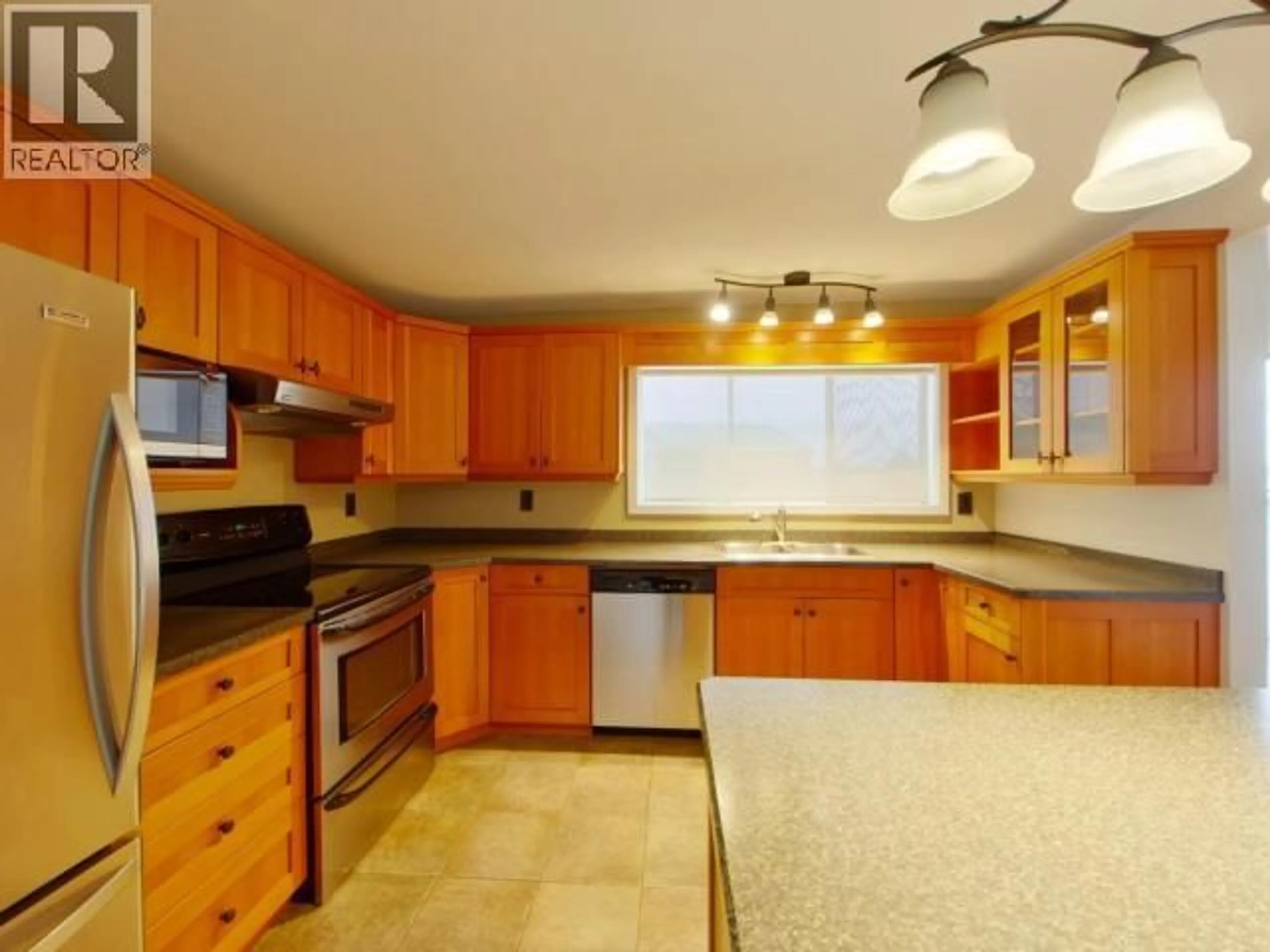 Standard kitchen, unknown for 4516 MARINE AVE, Powell River British Columbia V8A2K4