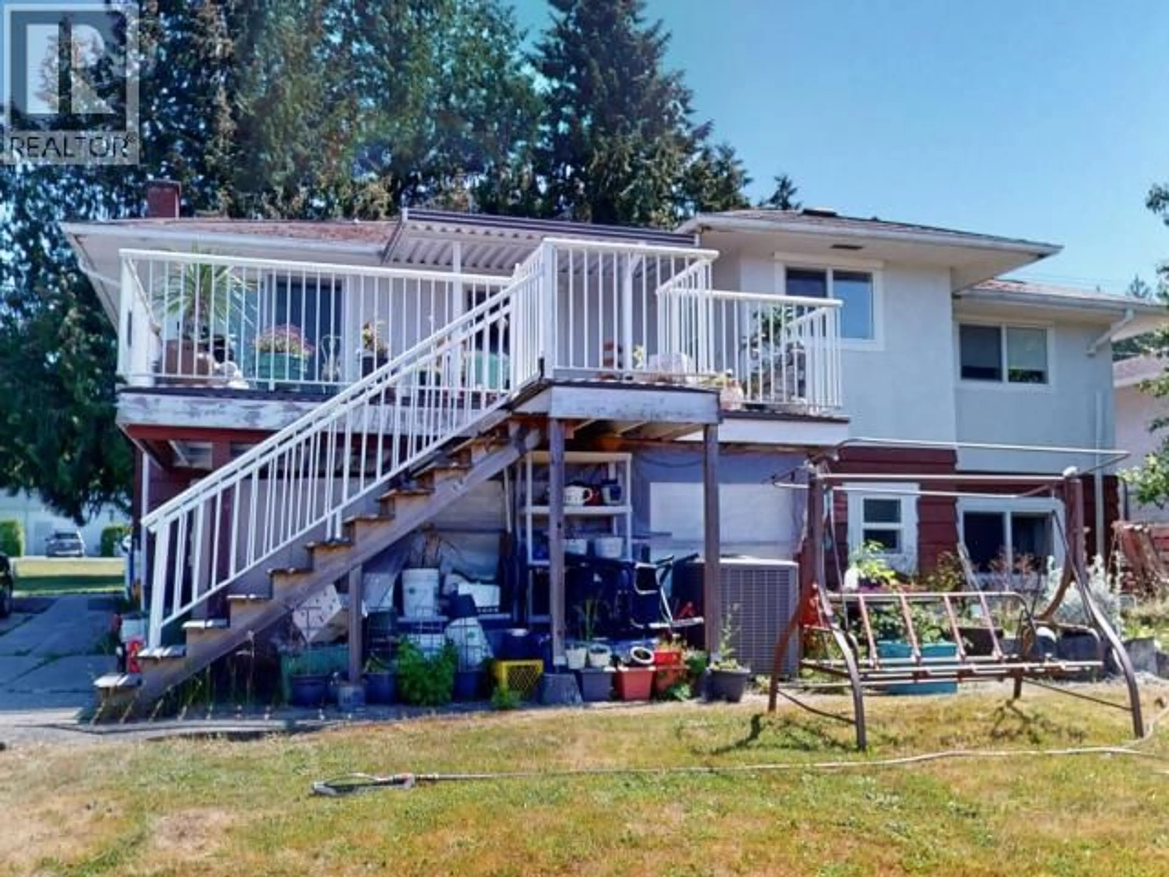 A pic from outside/outdoor area/front of a property/back of a property/a pic from drone, water/lake/river/ocean view for 4621 MANSON AVE, Powell River British Columbia V8A3N3