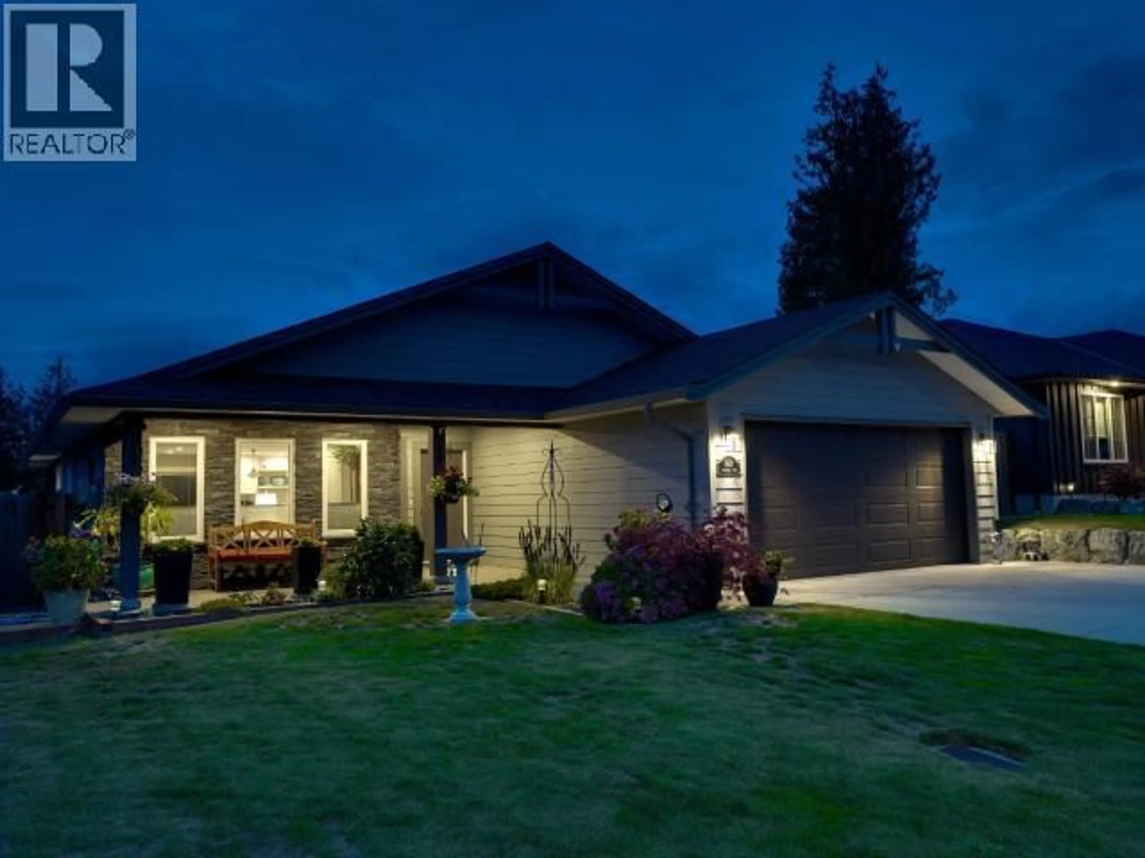 Home with vinyl exterior material, street for 7472 GABRIOLA CRESCENT, Powell River British Columbia V8A0A9