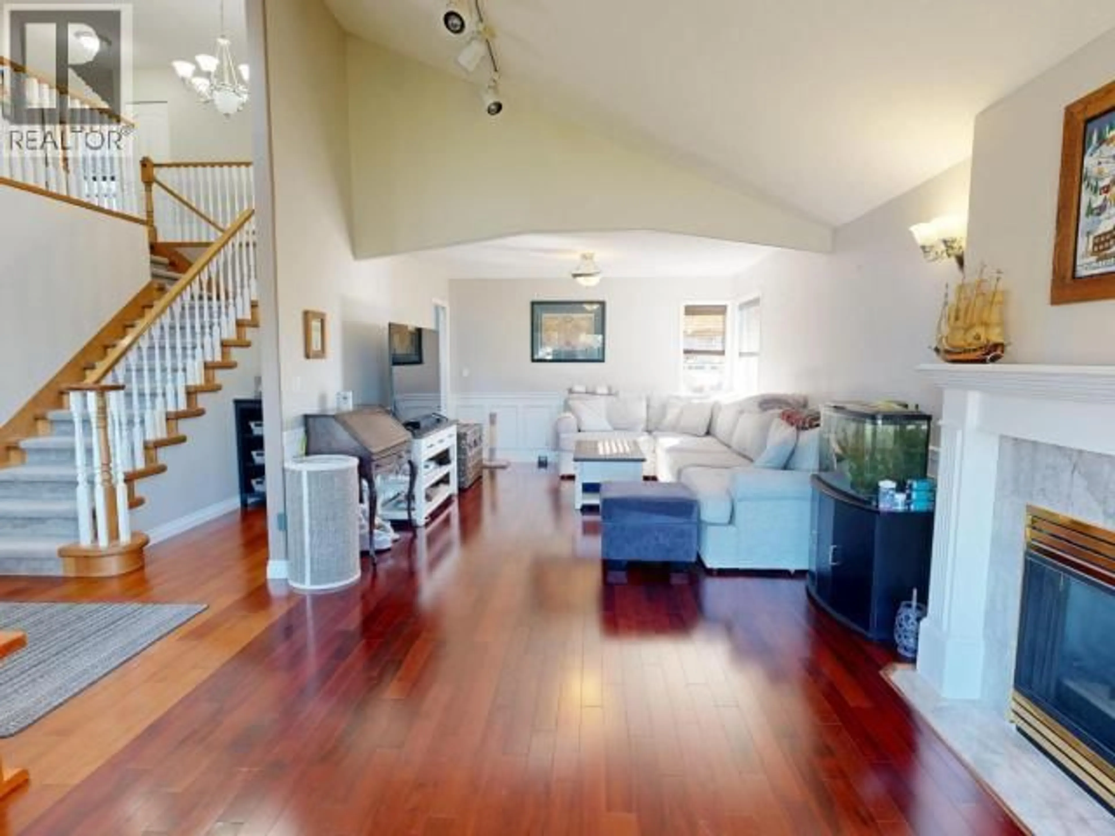 Living room with furniture, unknown for 3396 CARIBOO AVE, Powell River British Columbia V8A5H3