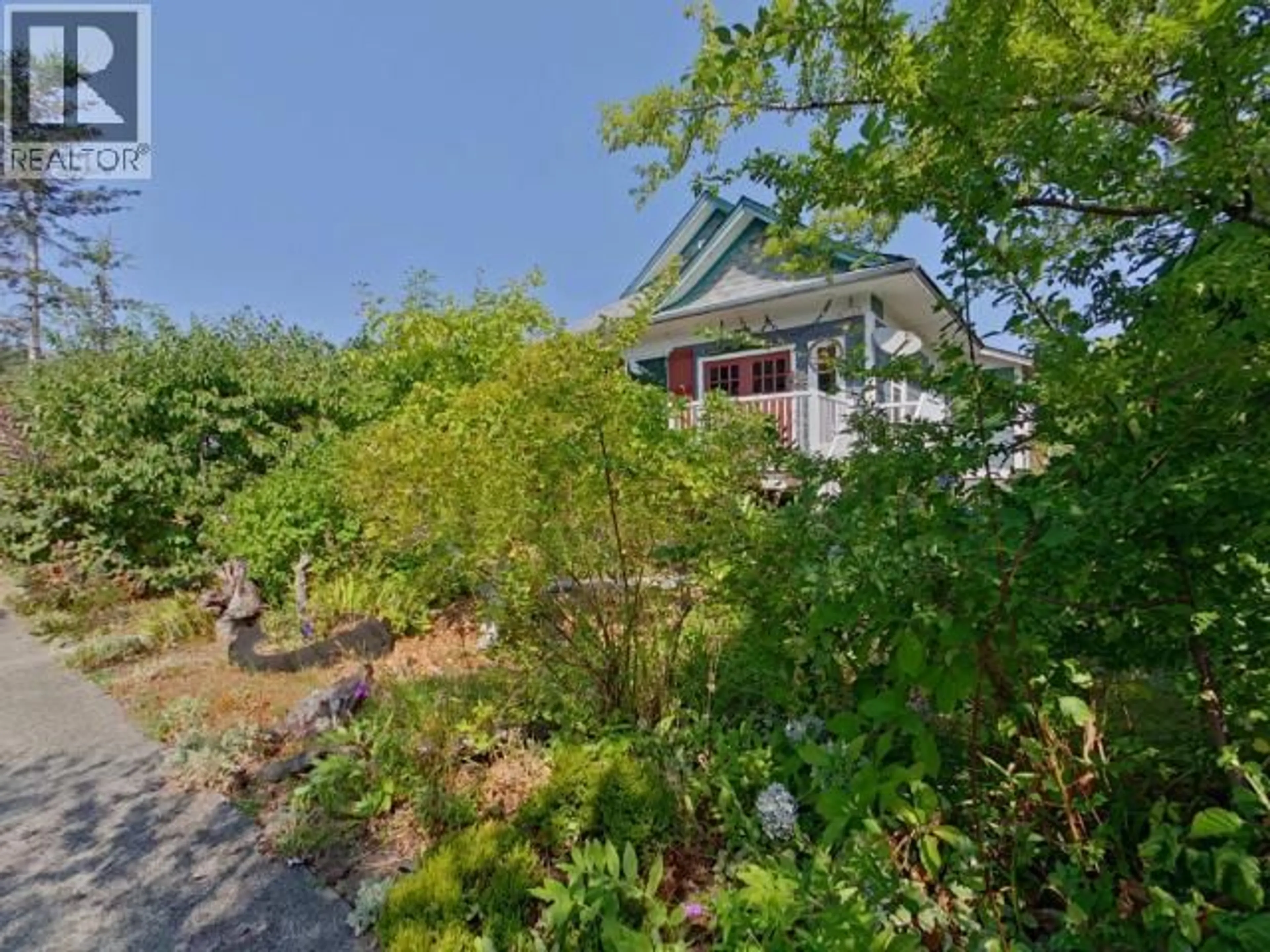 A pic from outside/outdoor area/front of a property/back of a property/a pic from drone, water/lake/river/ocean view for 6279 SYCAMORE STREET, Powell River British Columbia V8A4K8