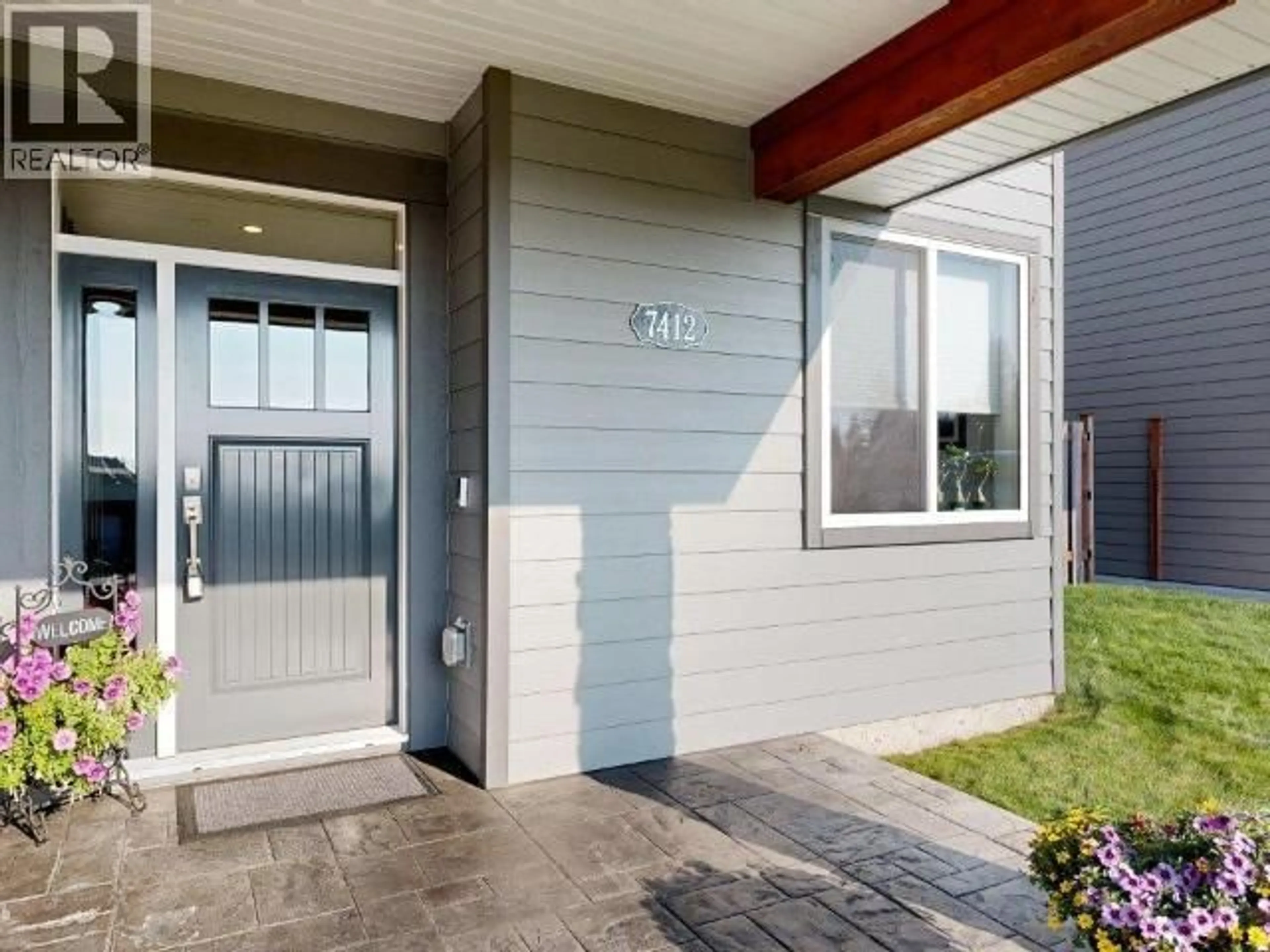 Home with vinyl exterior material, street for 7412 GABRIOLA CRESCENT, Powell River British Columbia V8A0A9