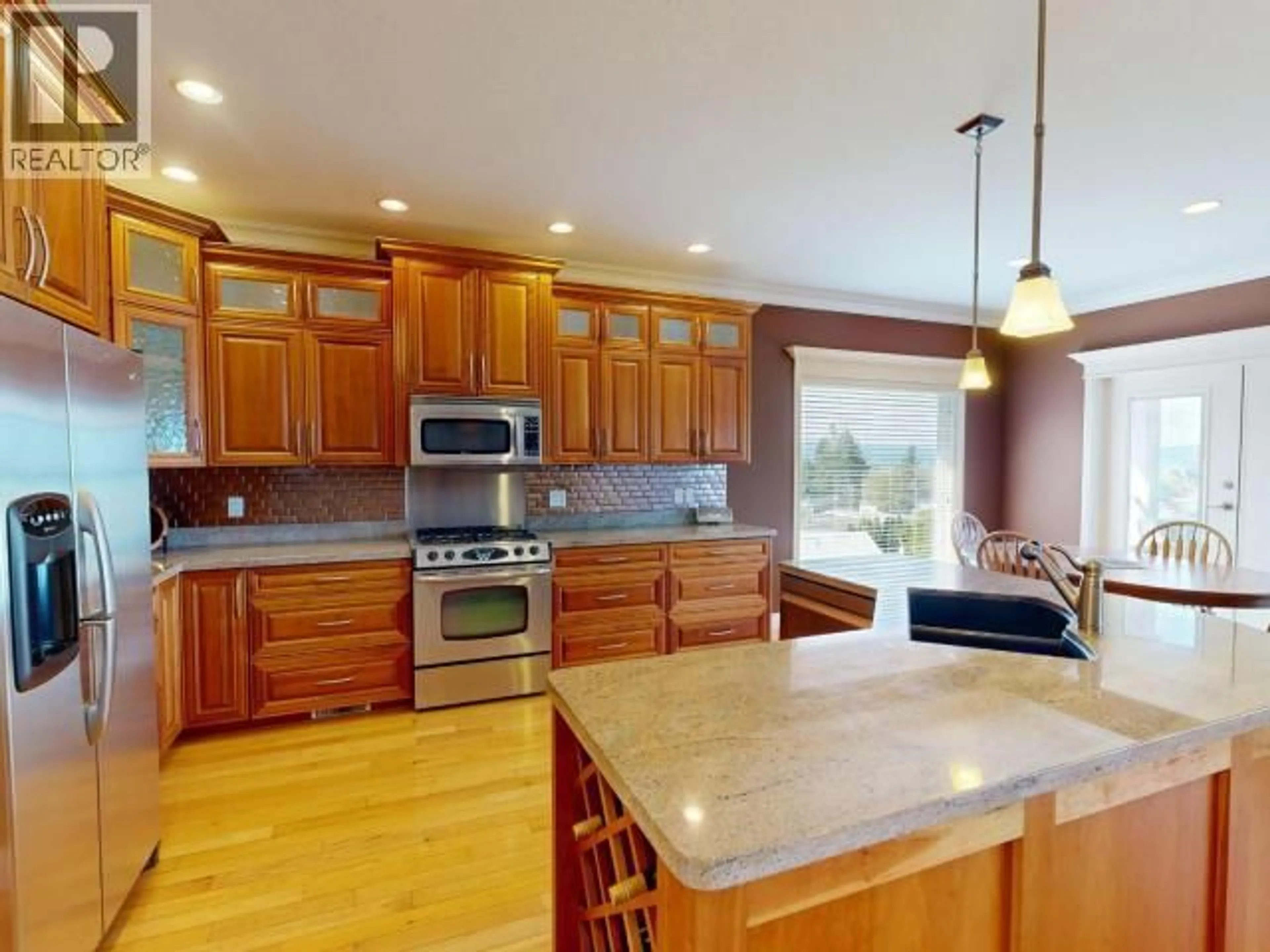 Open concept kitchen, unknown for 3453 MACKENZIE AVE, Powell River British Columbia V8A5K6