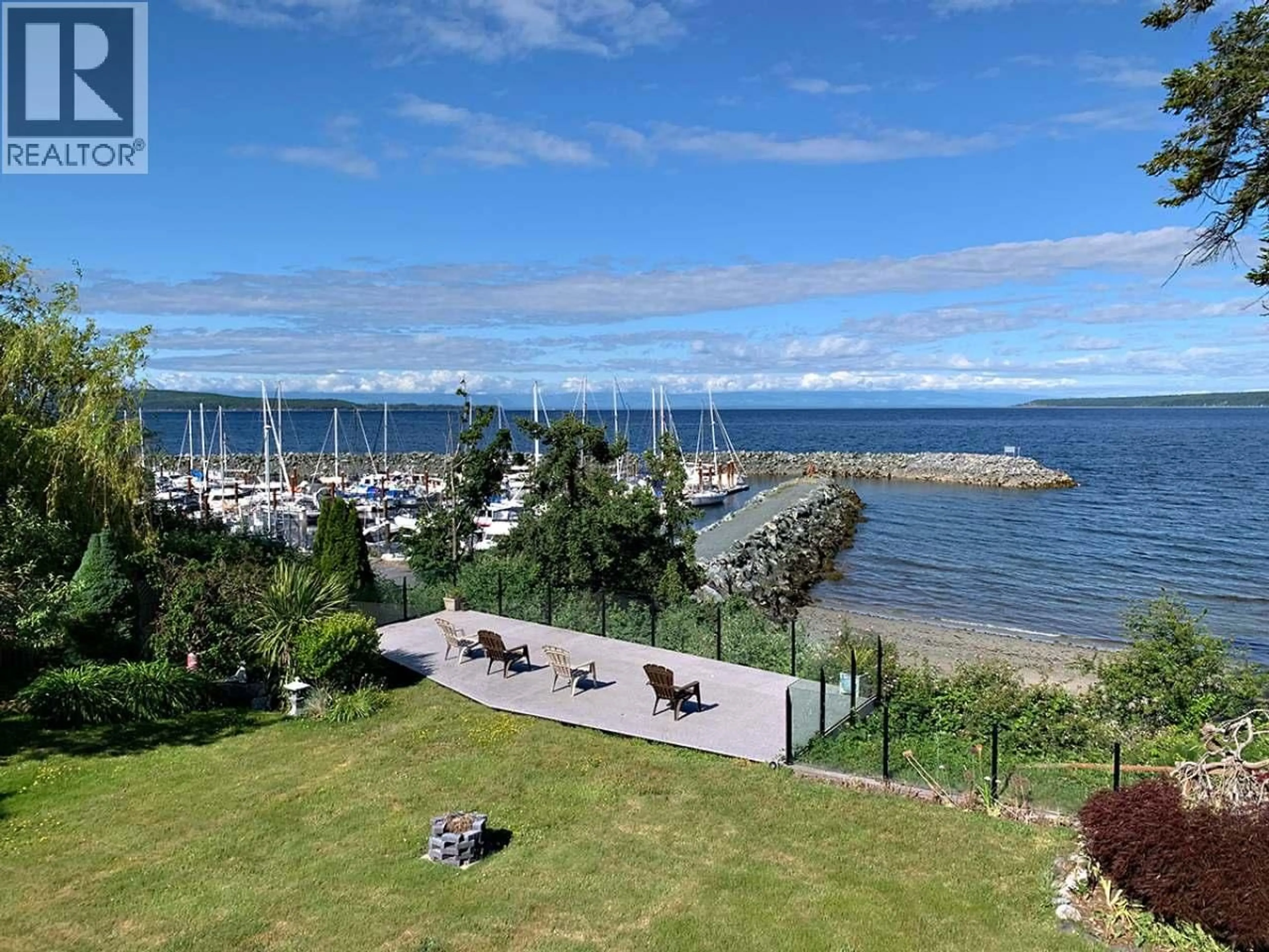 A pic from outside/outdoor area/front of a property/back of a property/a pic from drone, water/lake/river/ocean view for 4557 WILLINGDON AVE, Powell River British Columbia V8A2M9