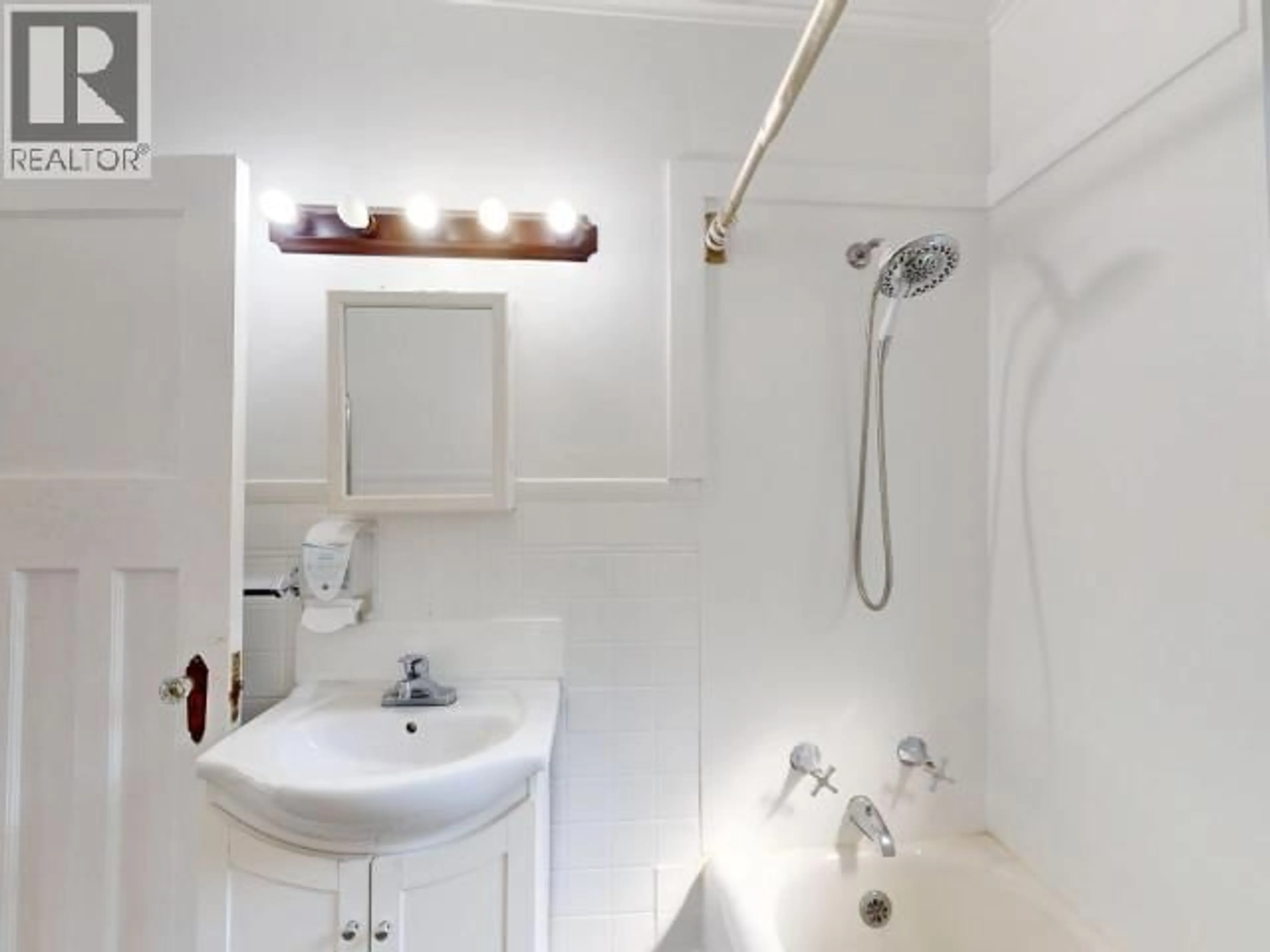 Standard bathroom, unknown for 6812 CRANBERRY STREET, Powell River British Columbia V8A3Z5