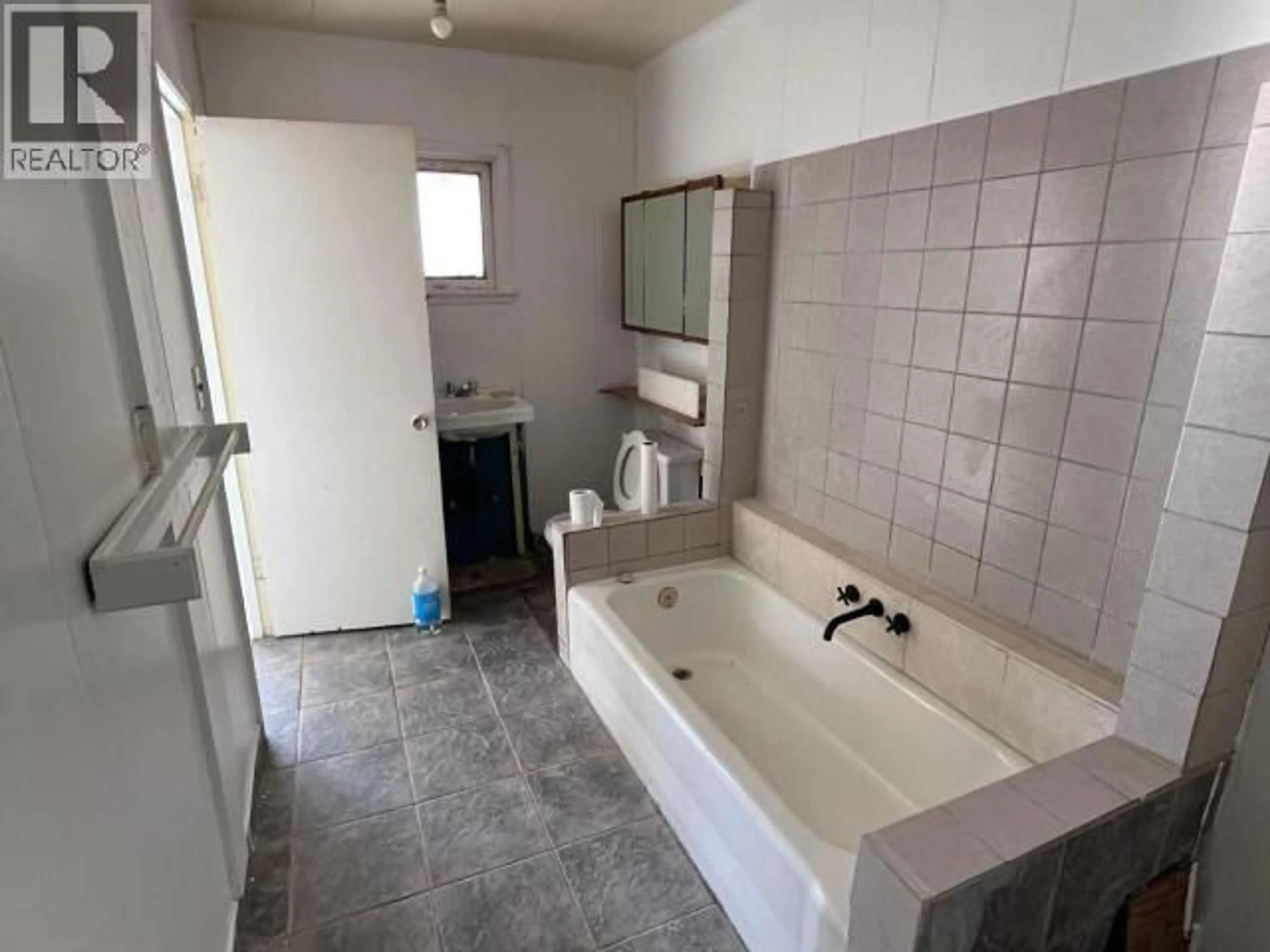 Standard bathroom, unknown for 5334 COLEBORN STREET, Texada Island British Columbia V0N3K0