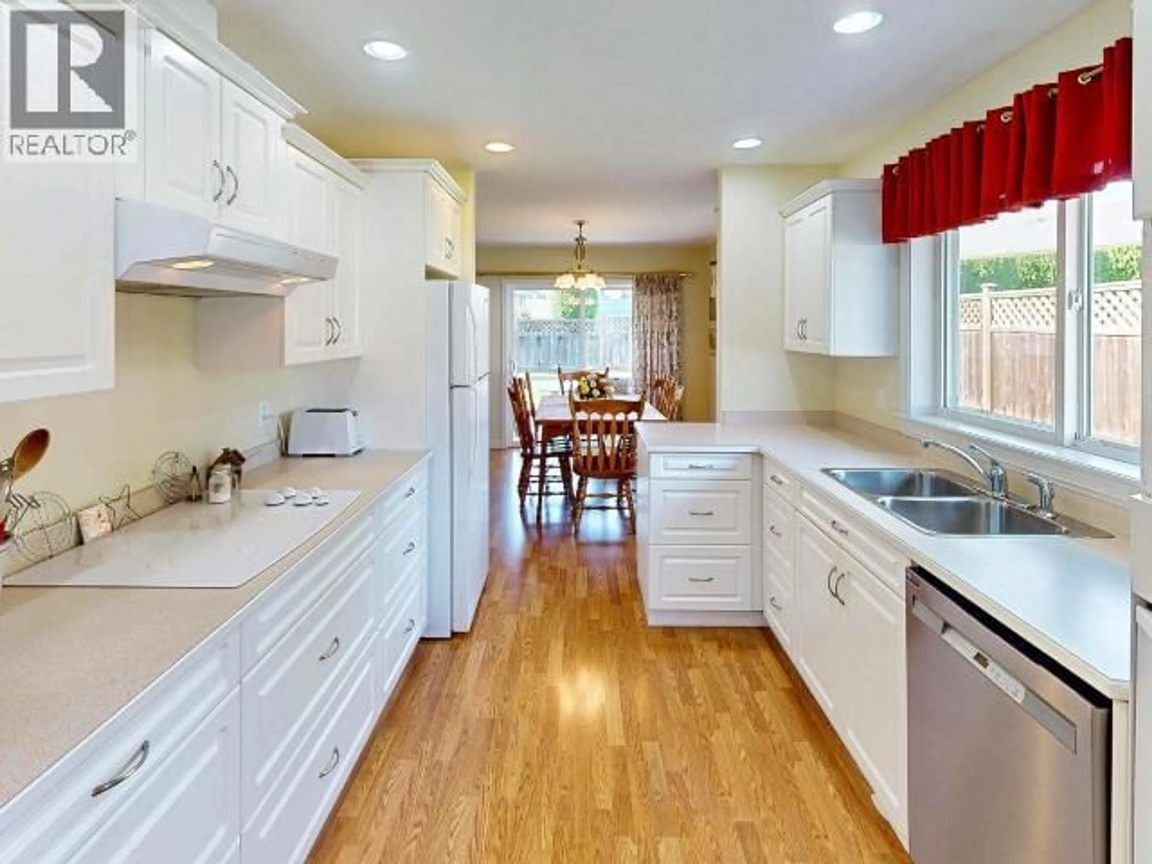 Open concept kitchen, unknown for 12-4897 ONTARIO AVE, Powell River British Columbia V8A5T7