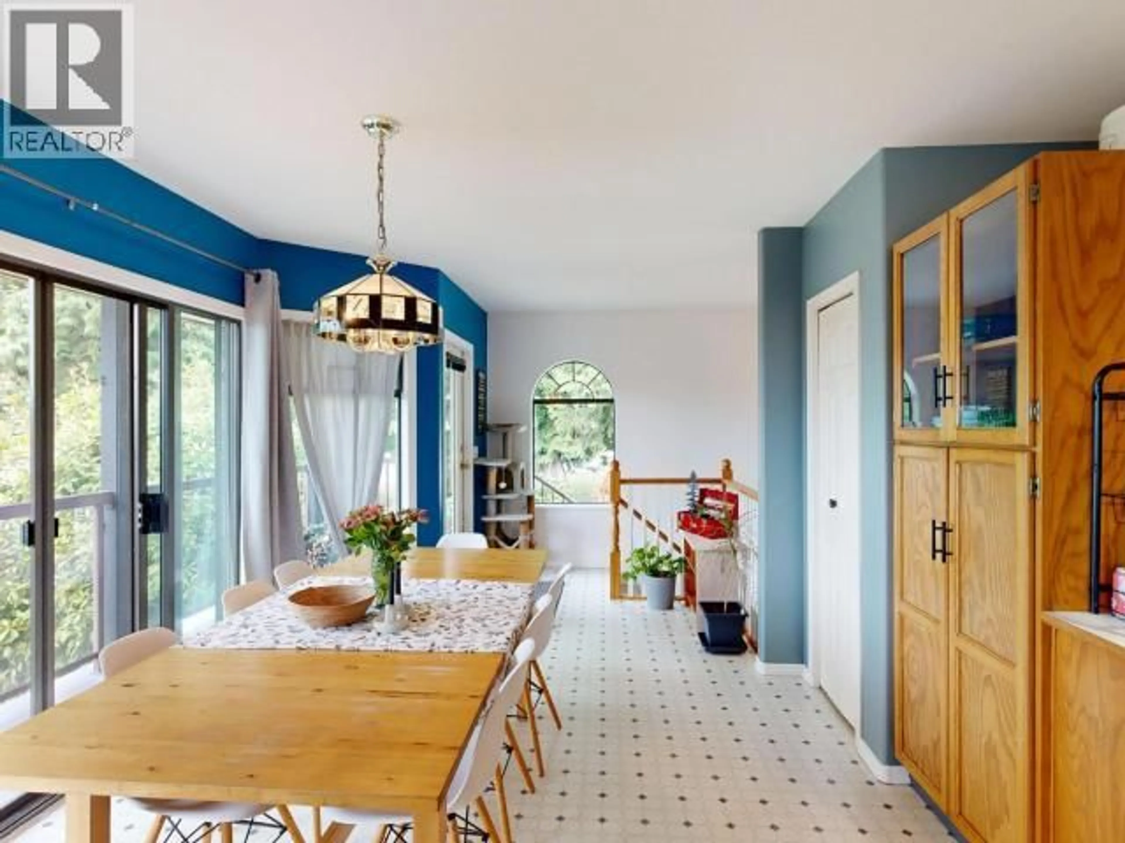 Dining room, ceramic/tile floor for 4739 HARVIE AVE, Powell River British Columbia V8A2P4