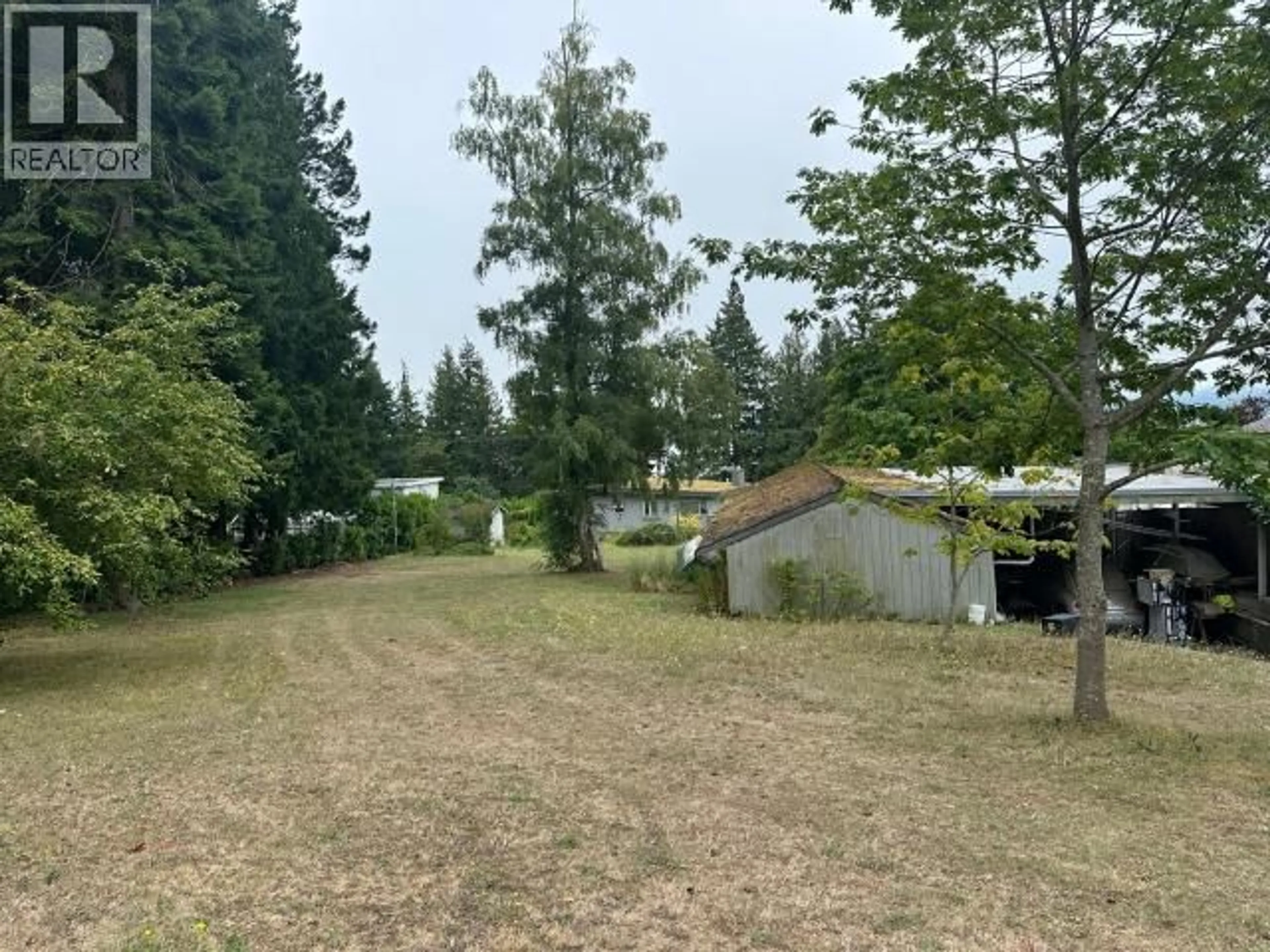 A pic from outside/outdoor area/front of a property/back of a property/a pic from drone, forest/trees view for 7199 THUNDER BAY STREET, Powell River British Columbia