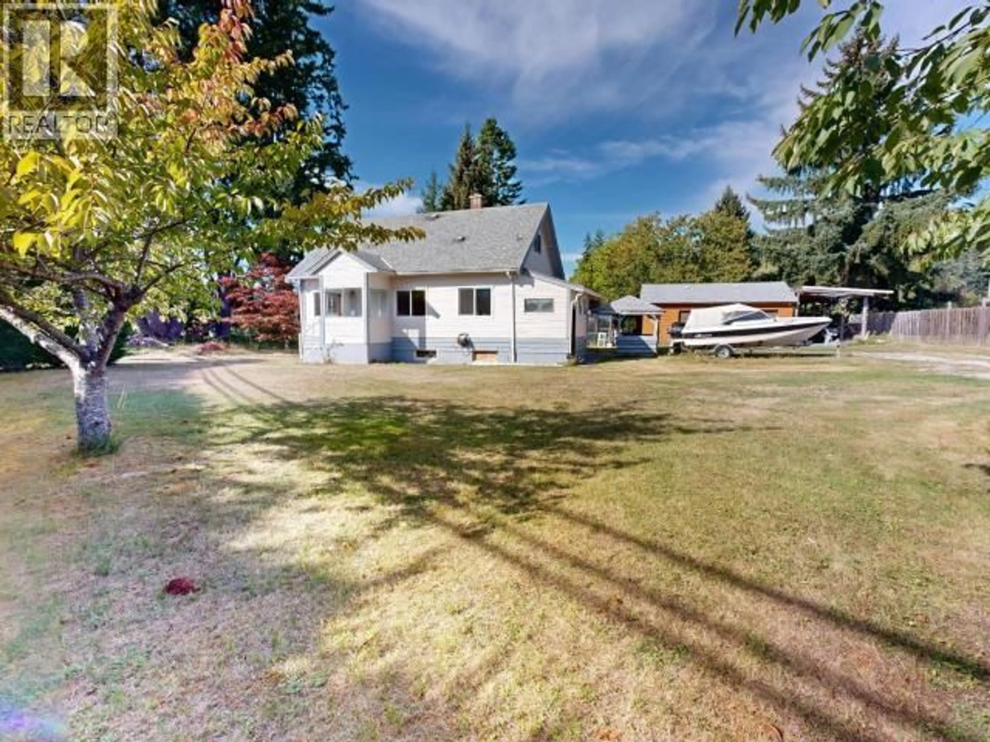 A pic from outside/outdoor area/front of a property/back of a property/a pic from drone, street for 6019 LUND, Powell River British Columbia