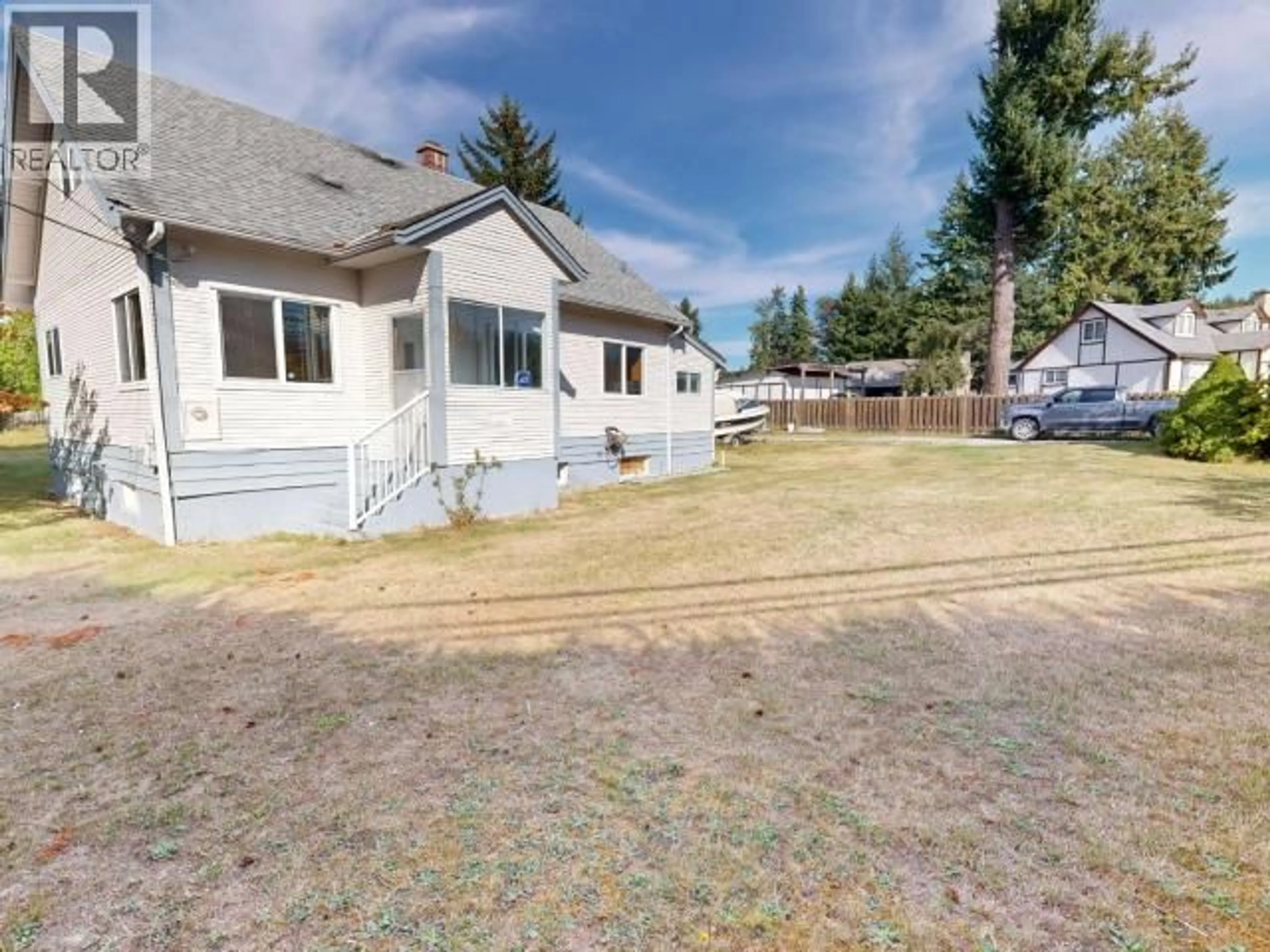 A pic from outside/outdoor area/front of a property/back of a property/a pic from drone, street for 6019 LUND, Powell River British Columbia