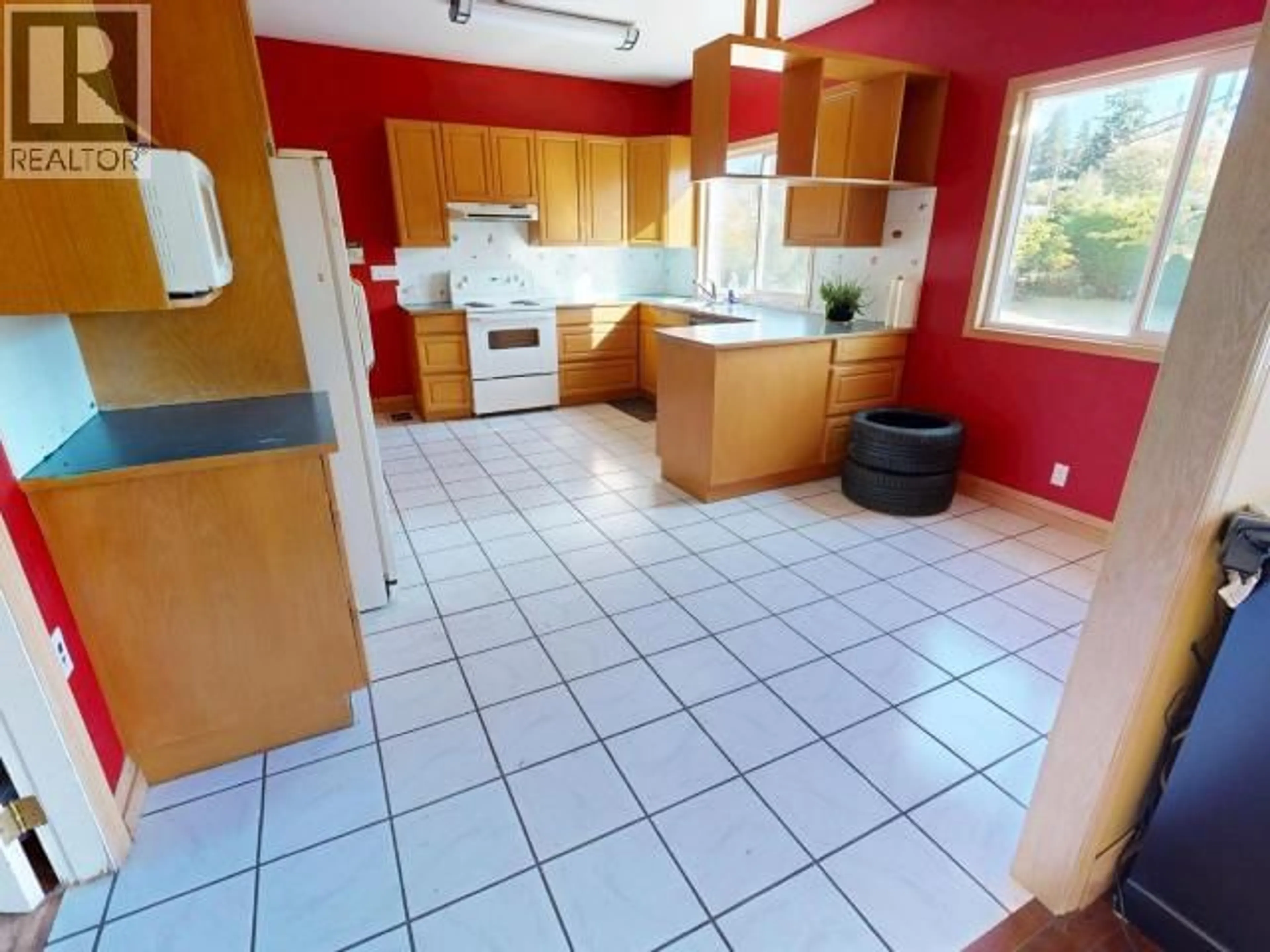 Unknown for 6019 LUND, Powell River British Columbia