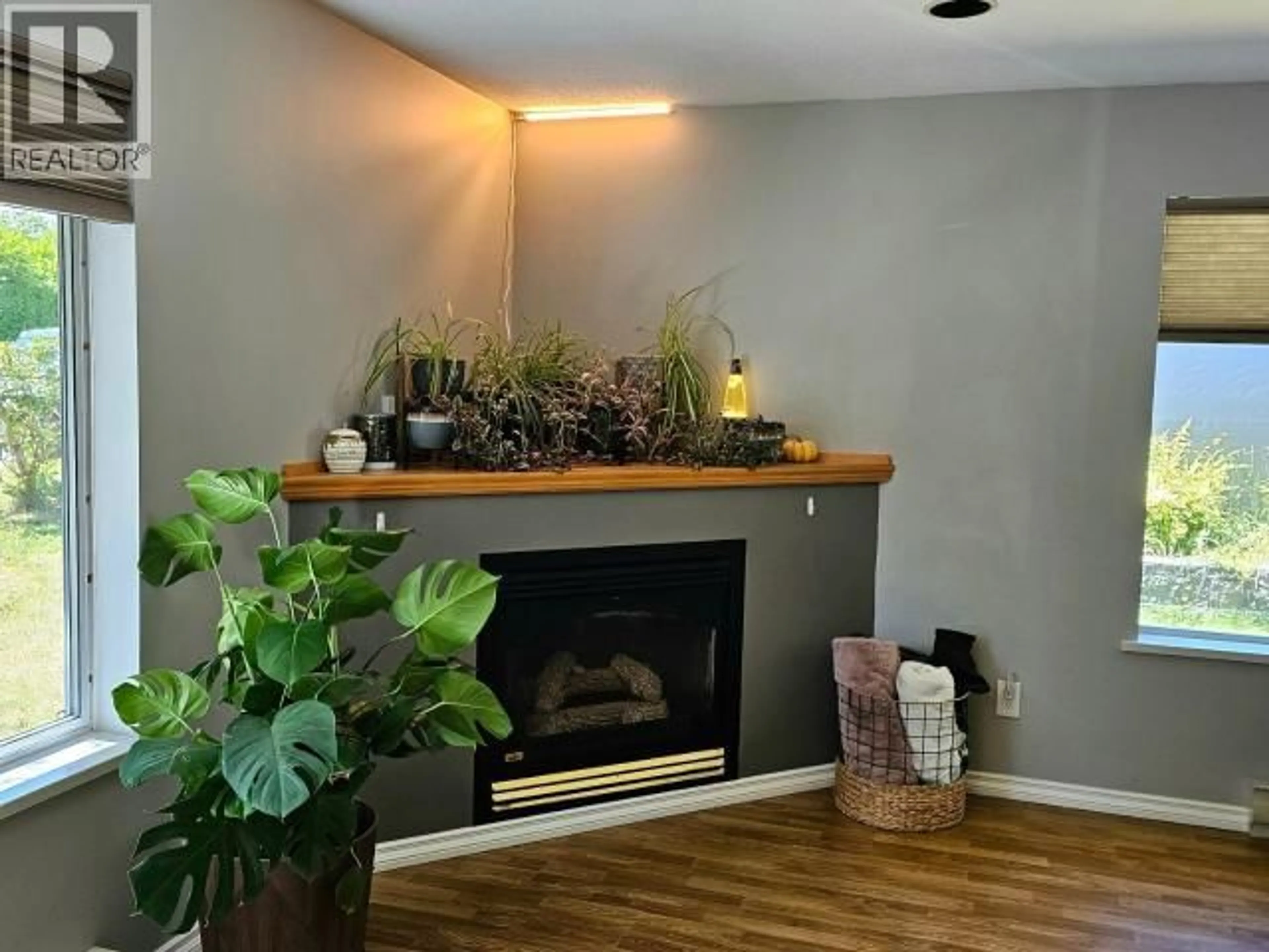 A pic of a room for A- - 6855 IRVINE STREET, Powell River British Columbia V8A4A8