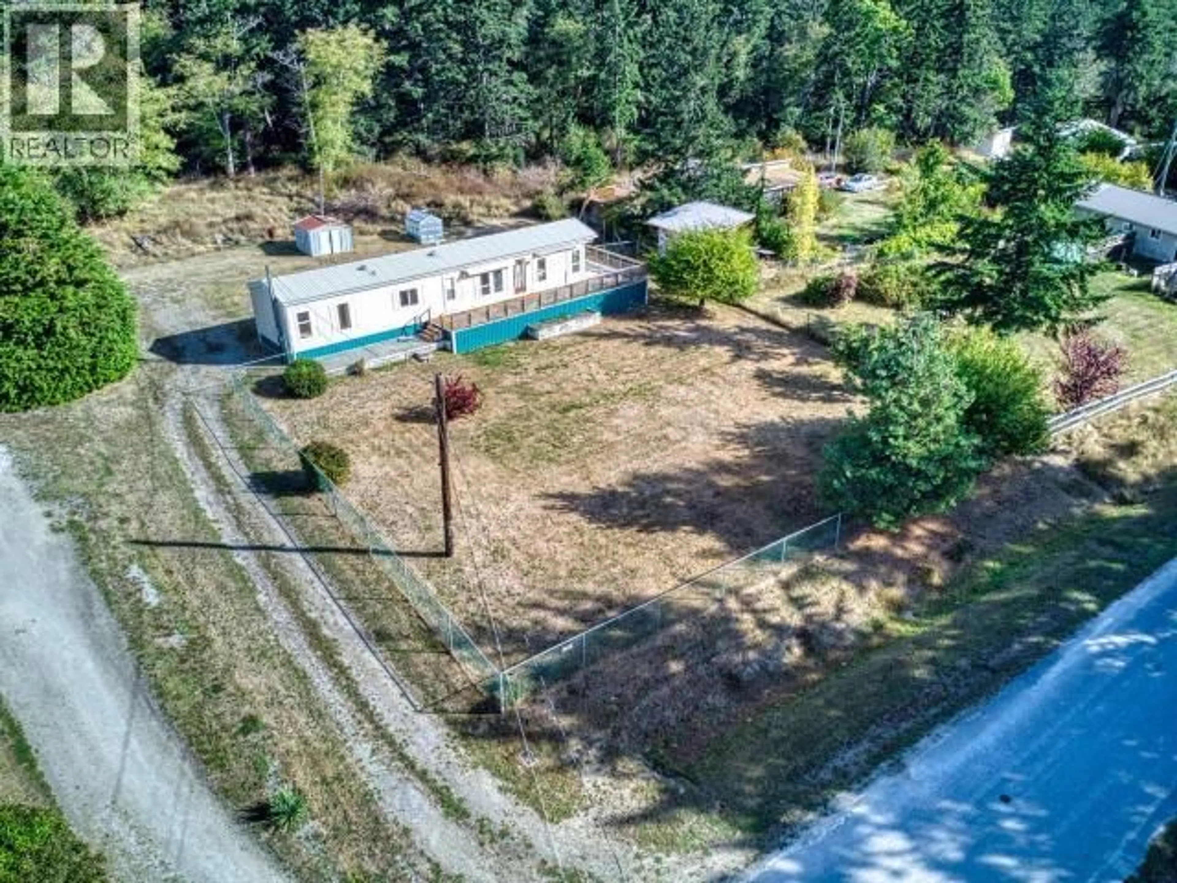 A pic from outside/outdoor area/front of a property/back of a property/a pic from drone, water/lake/river/ocean view for 3043 OAK STREET, Texada Island British Columbia
