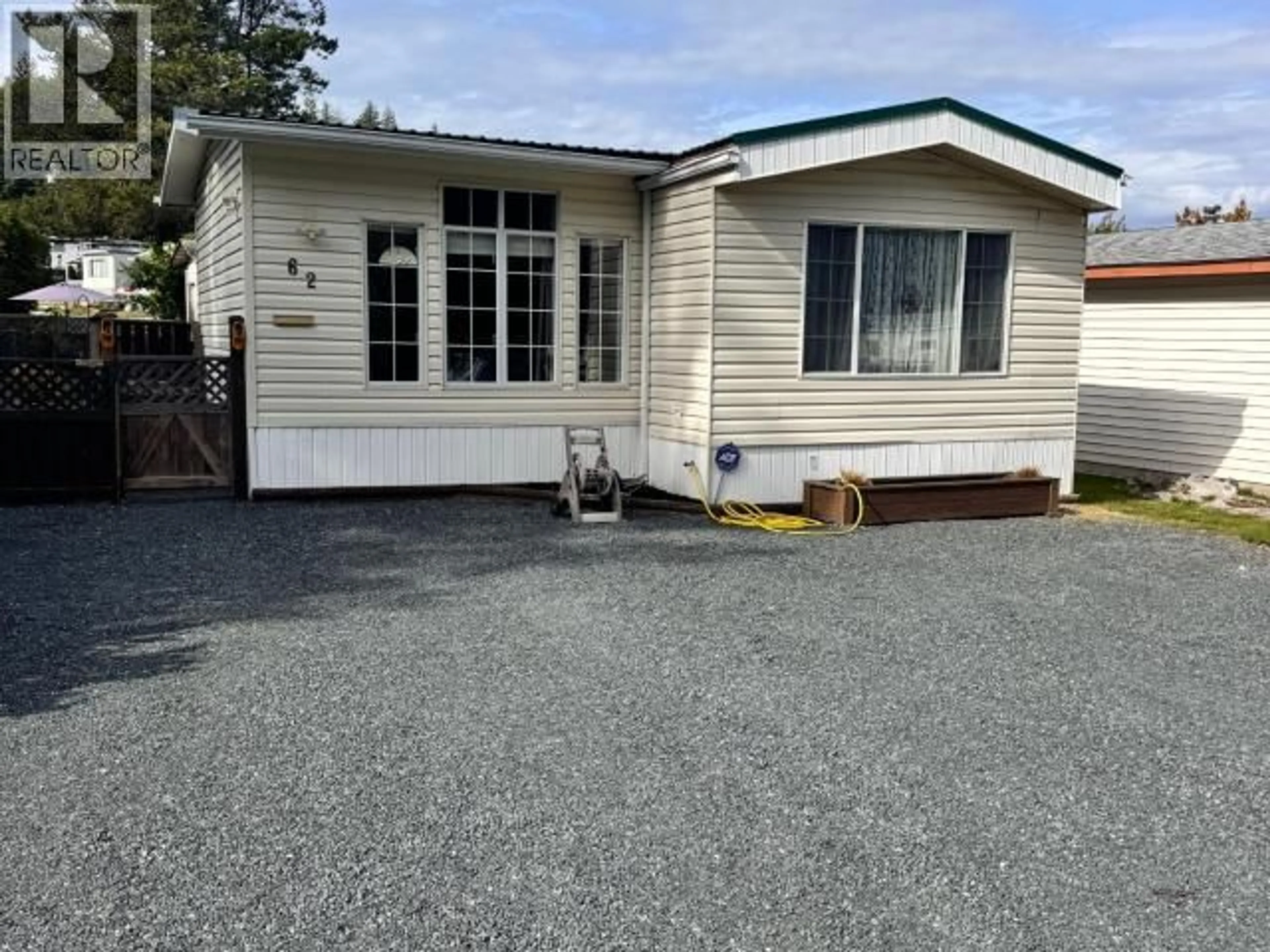 Home with vinyl exterior material, street for 62-4500 CLARIDGE ROAD, Powell River British Columbia