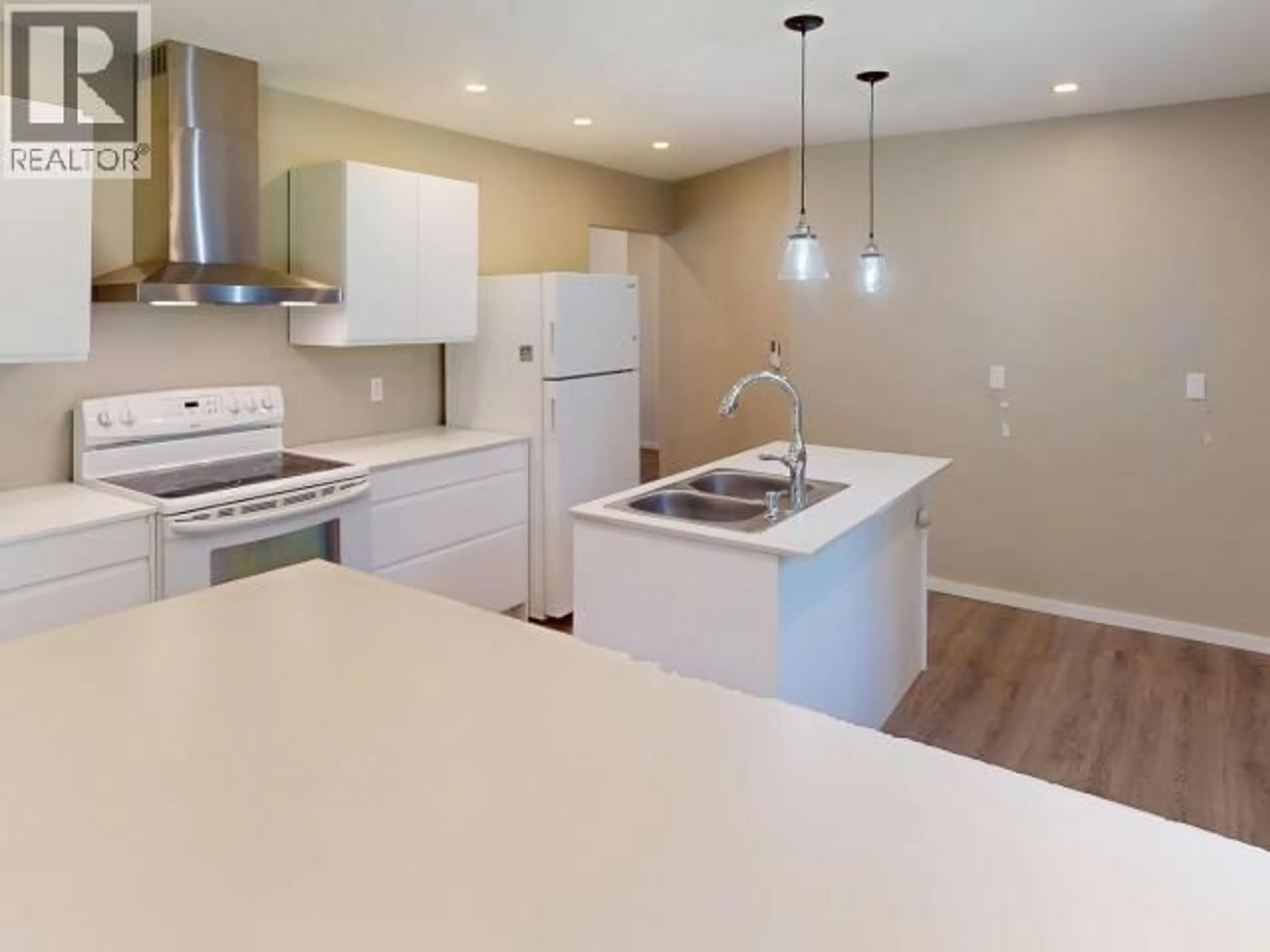 Open concept kitchen, unknown for 7349 WILDE ROAD, Powell River British Columbia V8A0C5