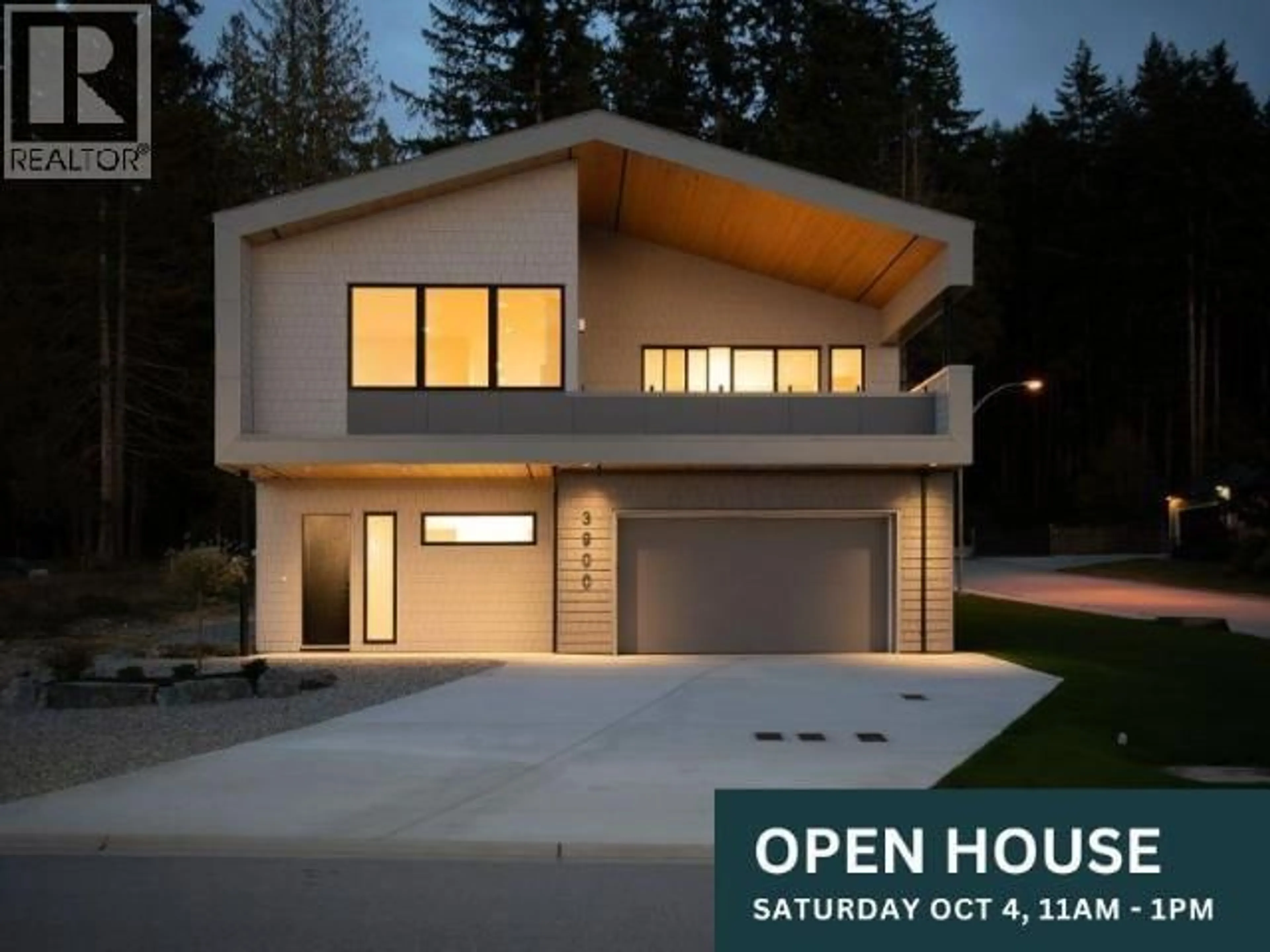 Home with vinyl exterior material, street for 3900 EAGLE RIDGE PLACE, Powell River British Columbia V8A0A7
