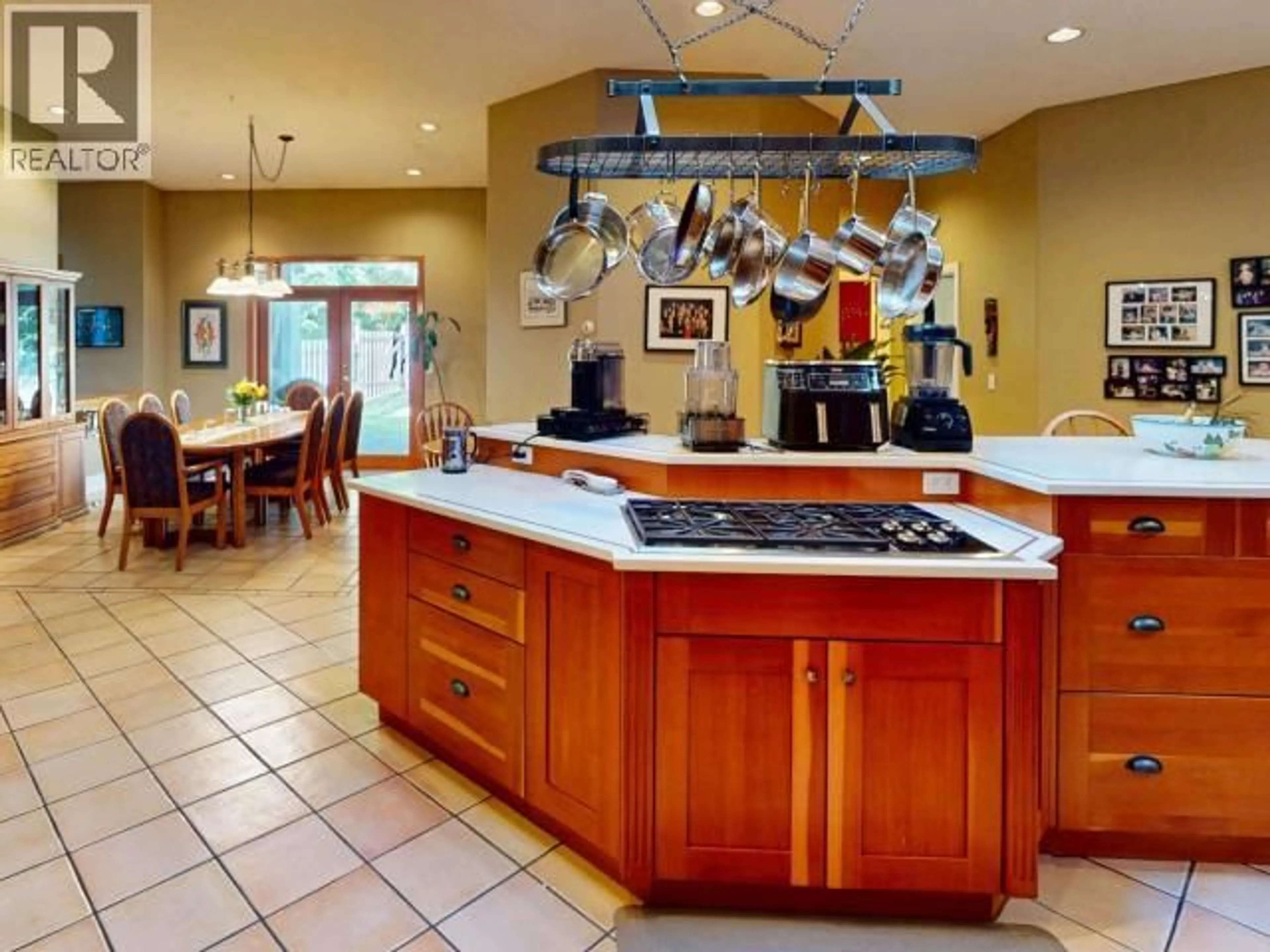 Open concept kitchen, ceramic/tile floor for 7734 MC AULAY ROAD, Powell River British Columbia V8A0R4