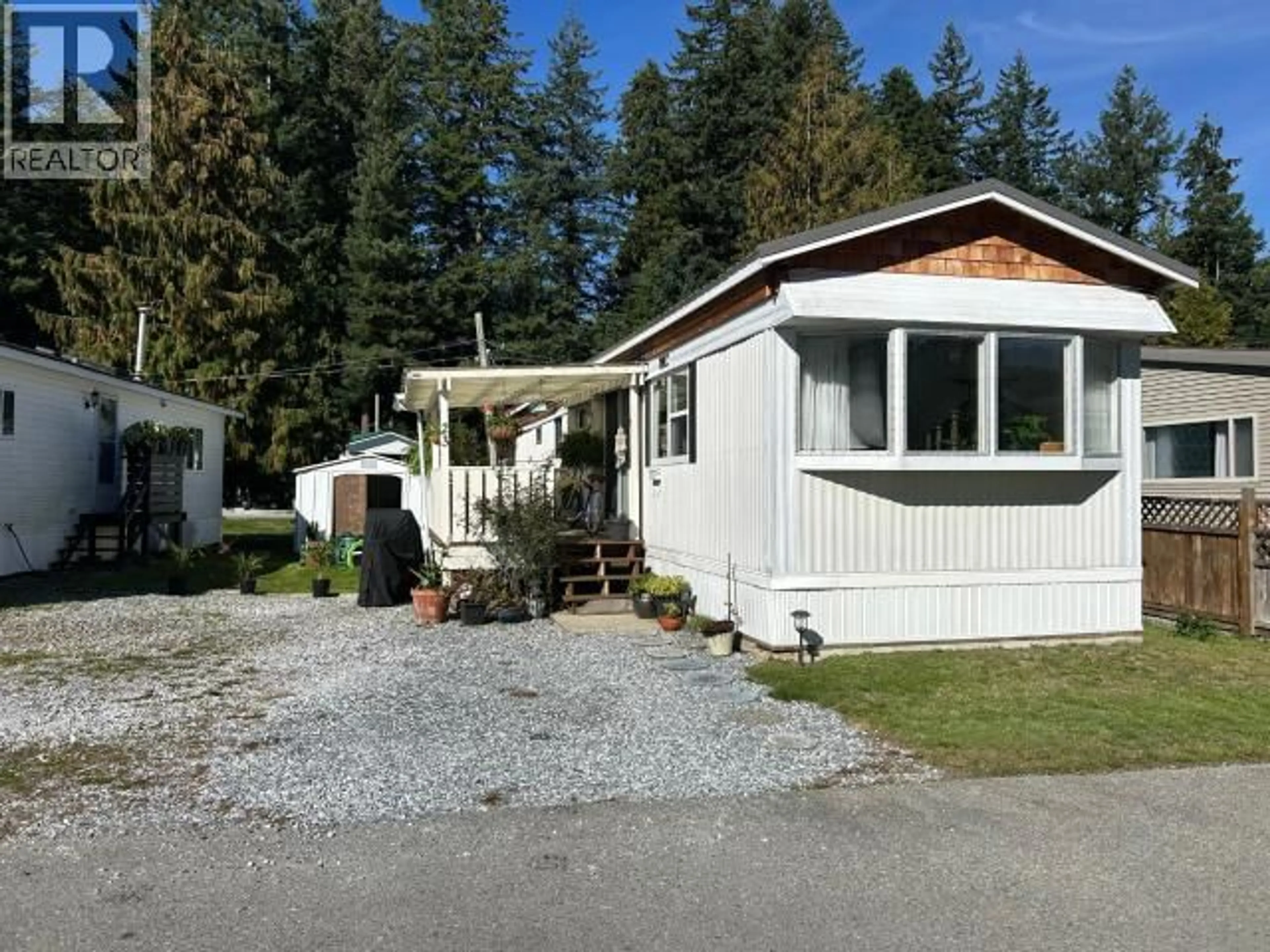 Home with vinyl exterior material, street for 23-5455 BORDEN PLACE, Powell River British Columbia V8A3W1