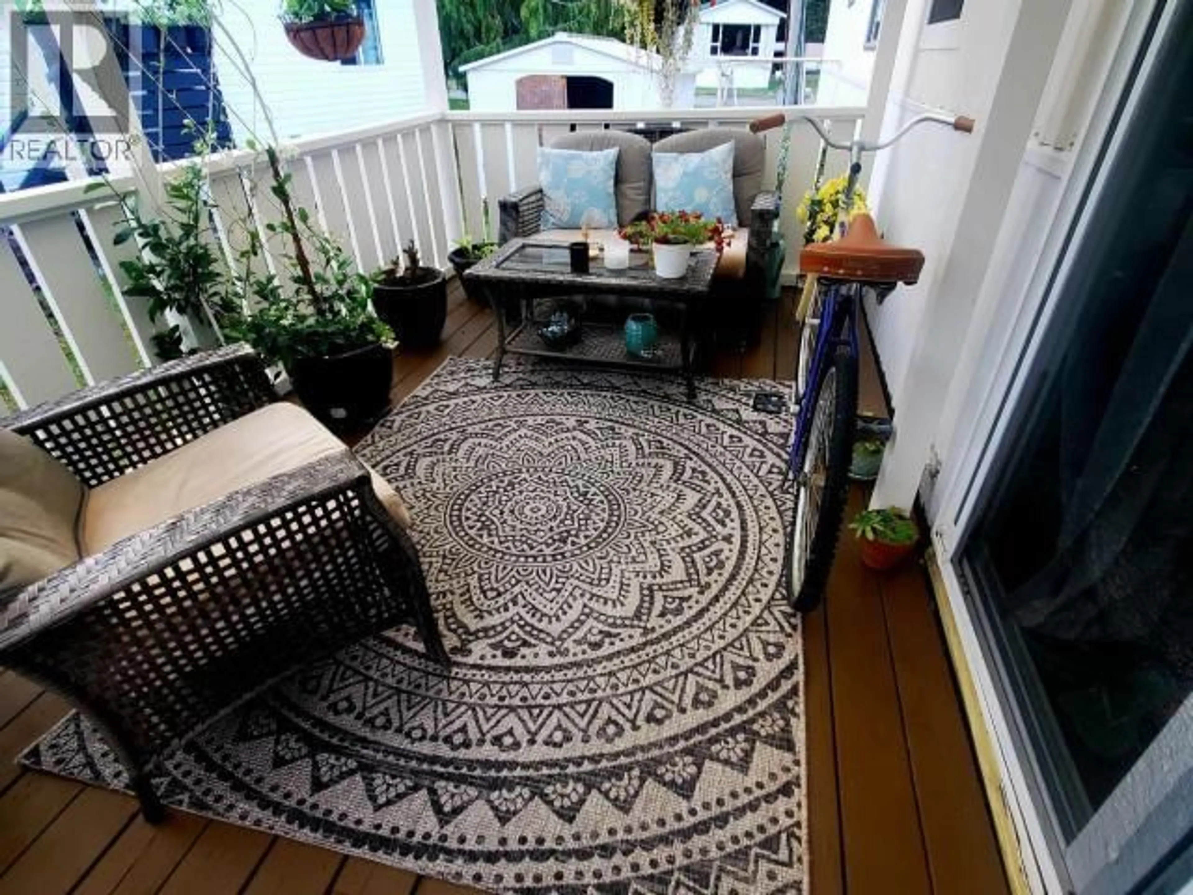 Patio, street for 23-5455 BORDEN PLACE, Powell River British Columbia V8A3W1
