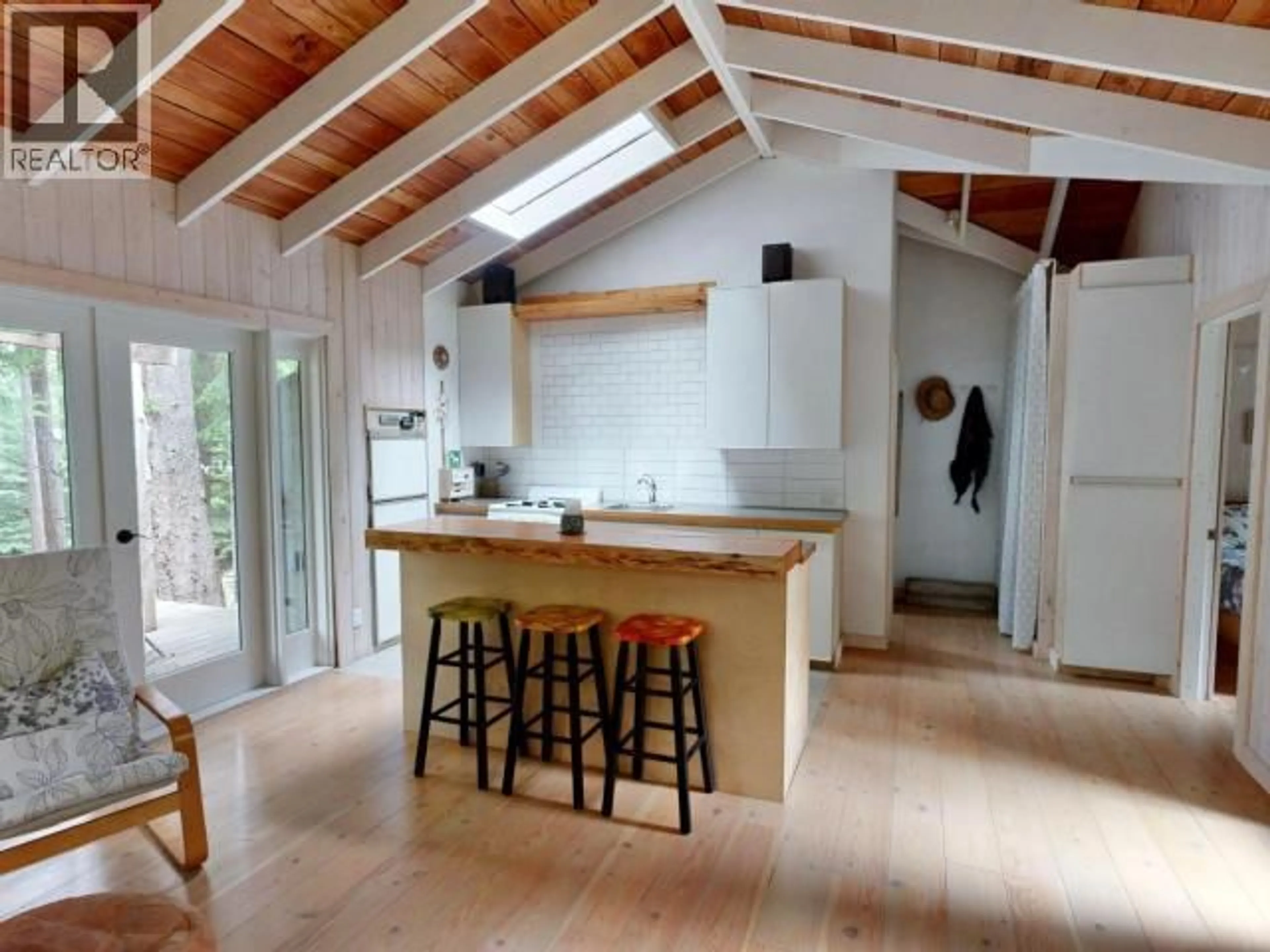 Open concept kitchen, unknown for 1847 VANCOUVER BLVD, Savary Island British Columbia V0N2G0