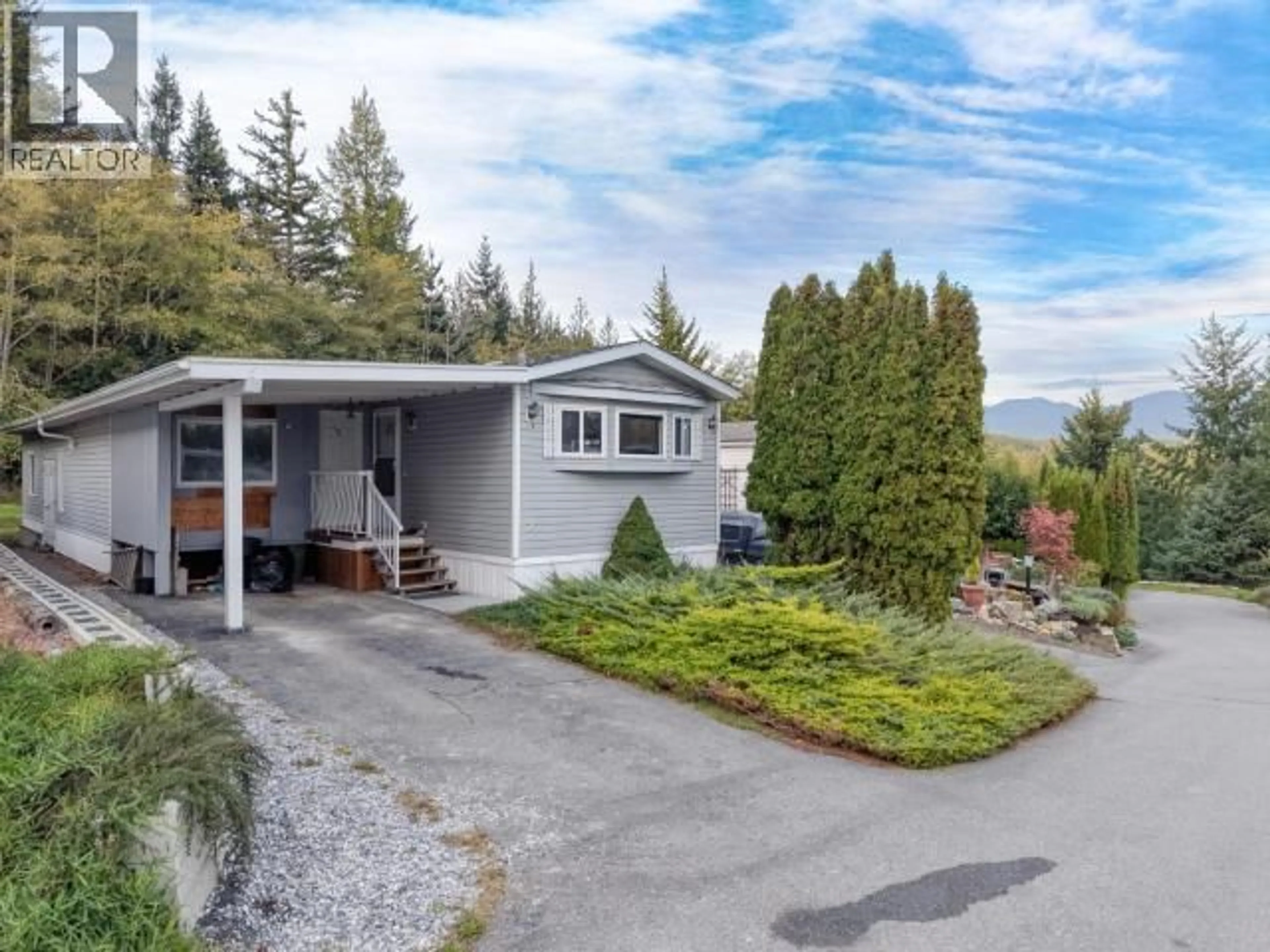 Home with vinyl exterior material, street for 2 - 7520 NOOTKA STREET, Powell River British Columbia V8A5S2