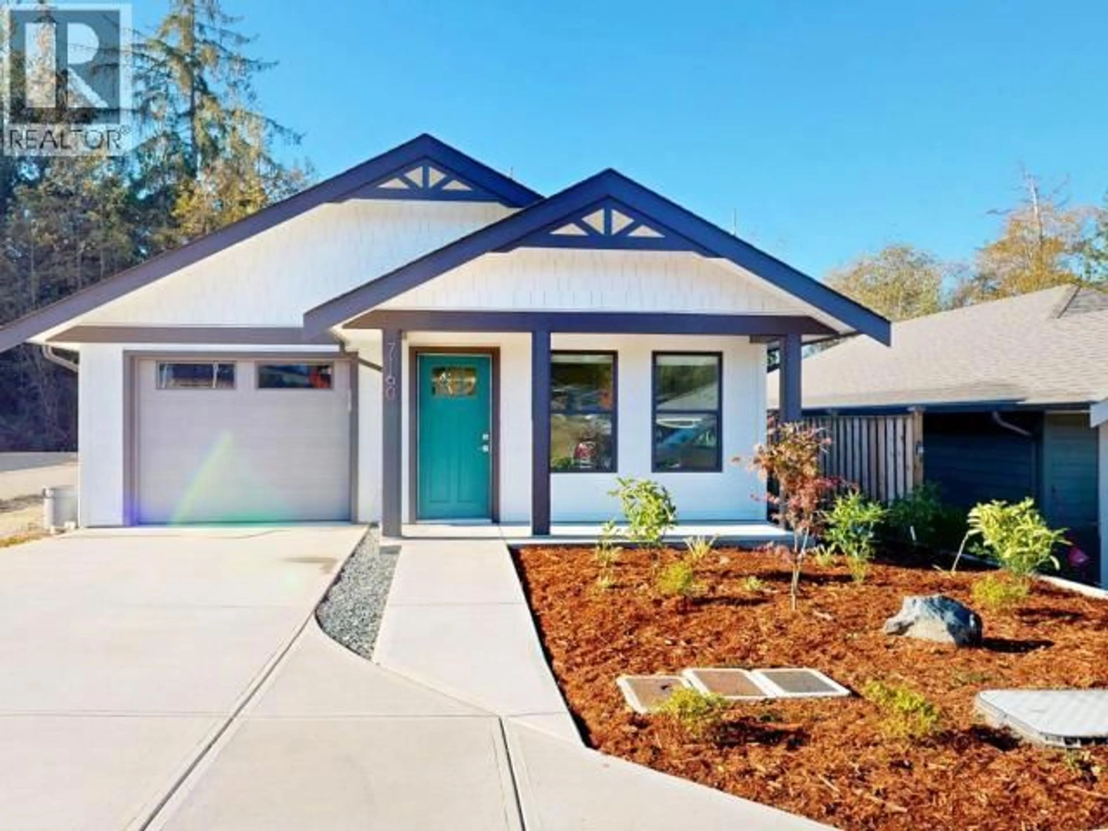 Home with vinyl exterior material, street for 7160 EDGEHILL CRESCENT, Powell River British Columbia