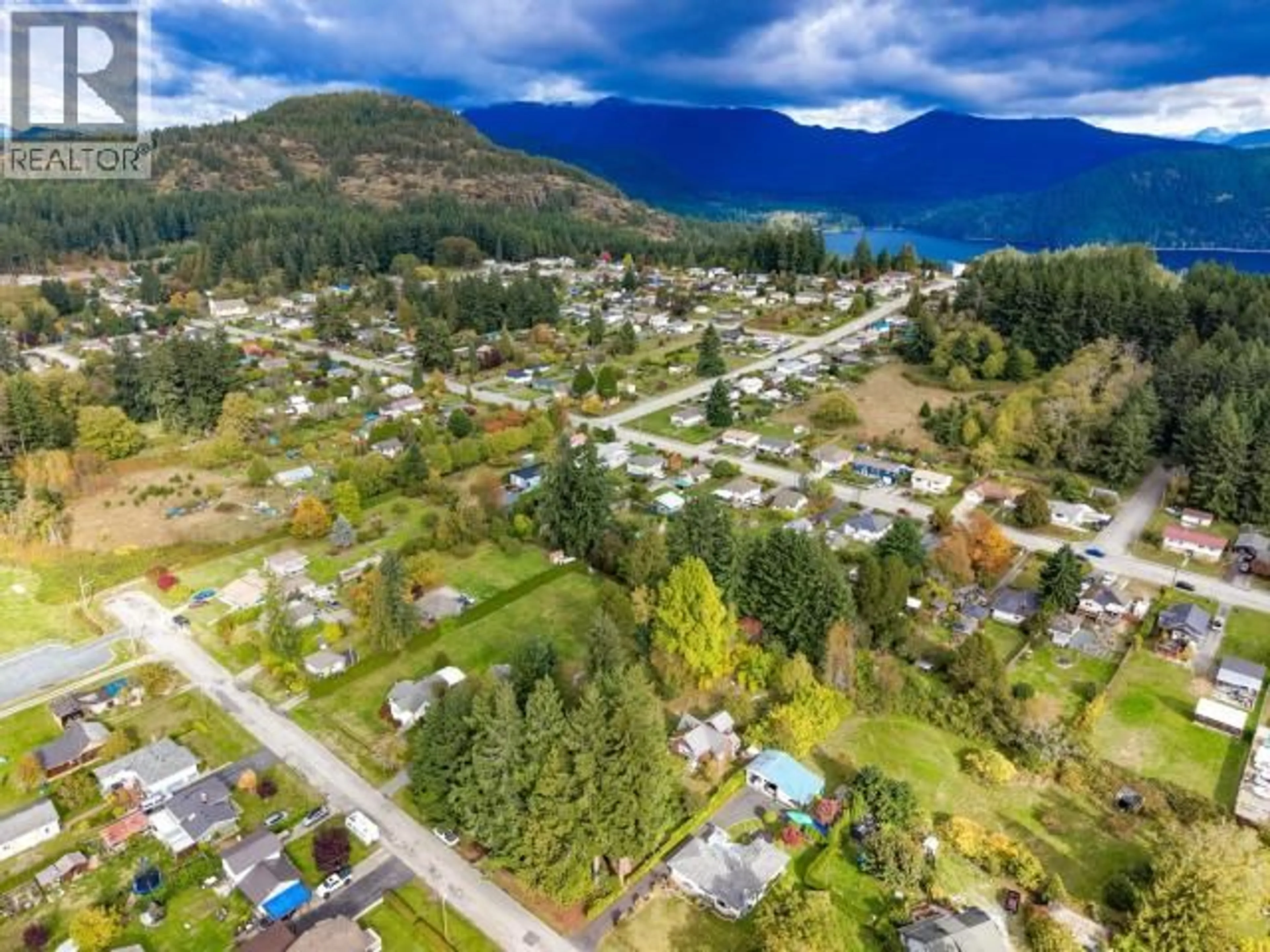 A pic from outside/outdoor area/front of a property/back of a property/a pic from drone, water/lake/river/ocean view for 6338 JONCAS PLACE, Powell River British Columbia