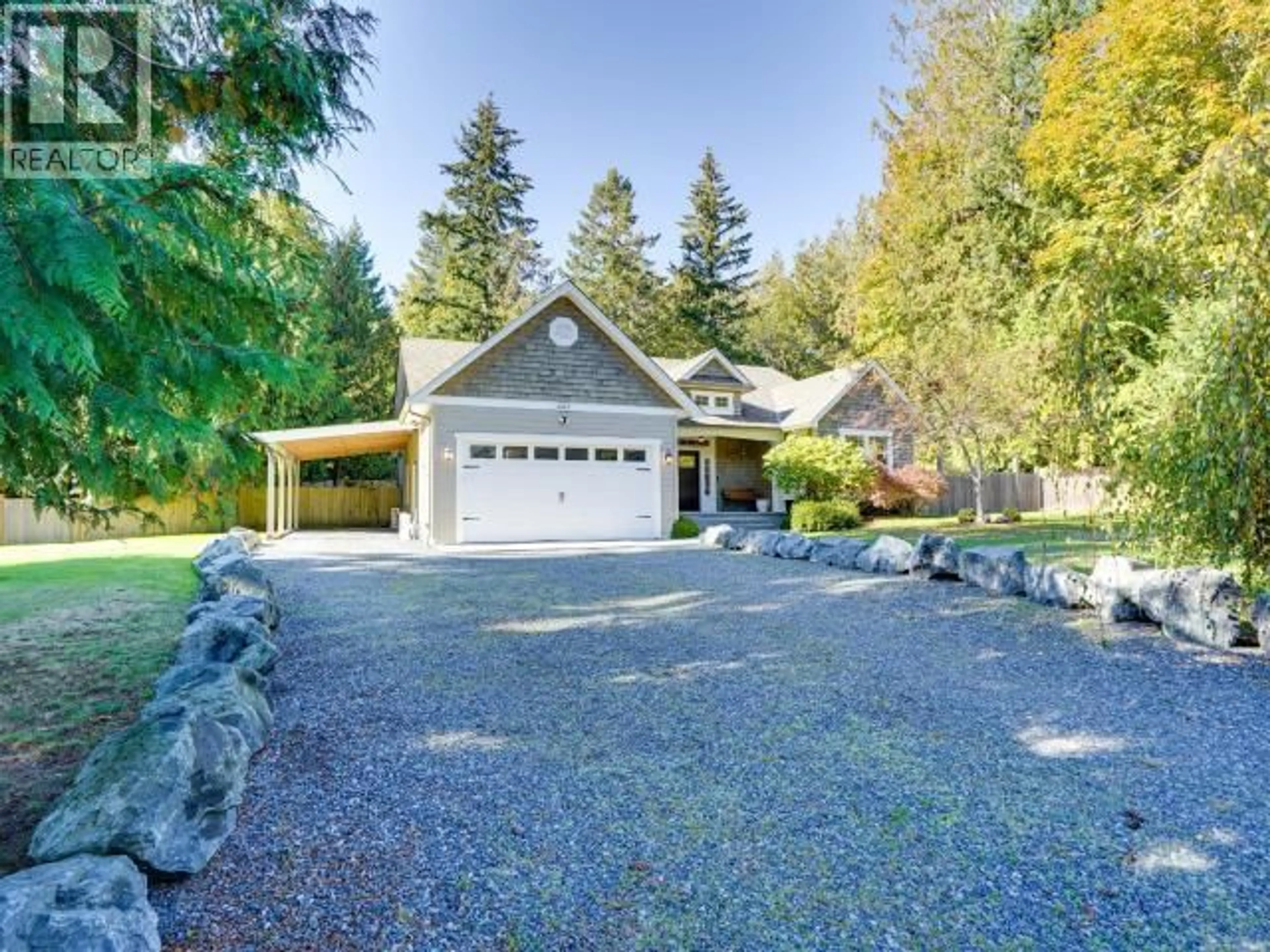 Home with vinyl exterior material, unknown for 3265 BUTLER RD, Powell River British Columbia V8A0R9