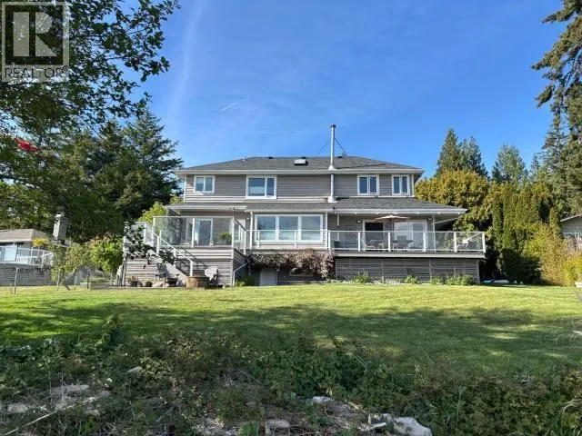 8745 PATRICIA ROAD, Powell River 3