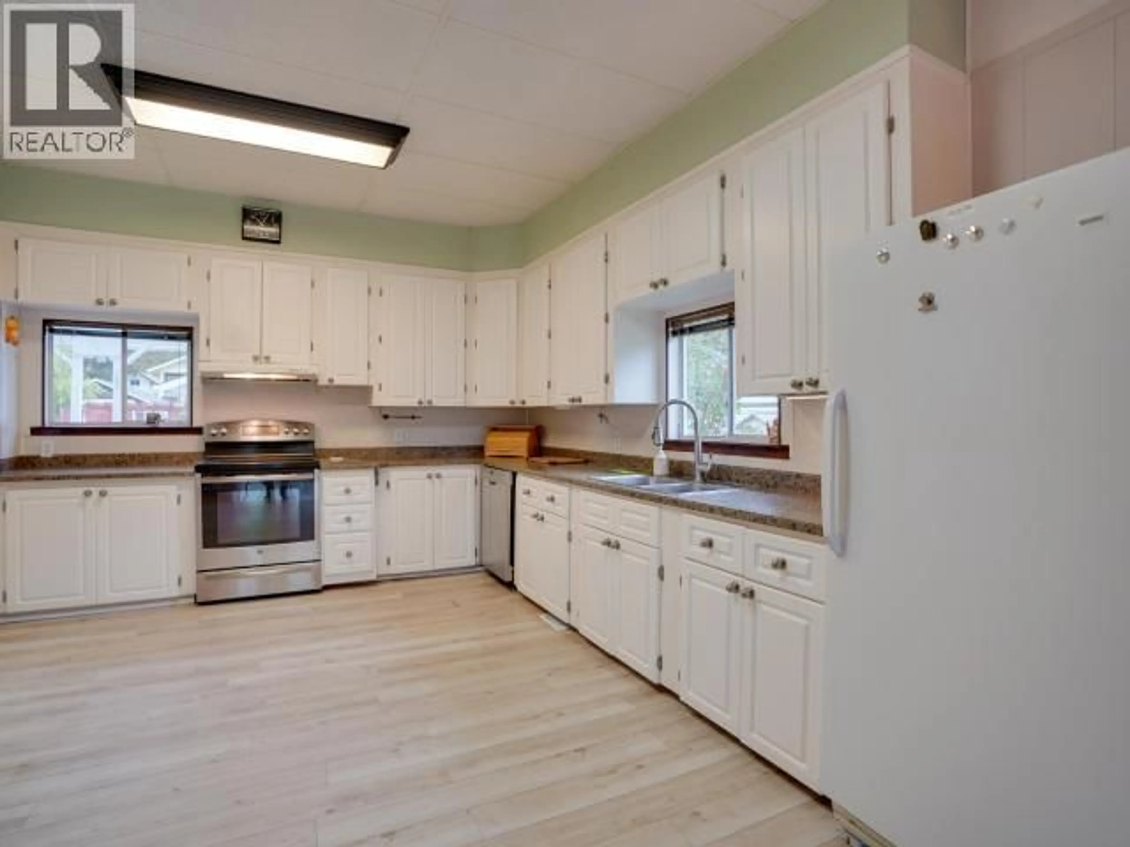 Unknown for 6345 POPLAR STREET, Powell River British Columbia V8A4L5