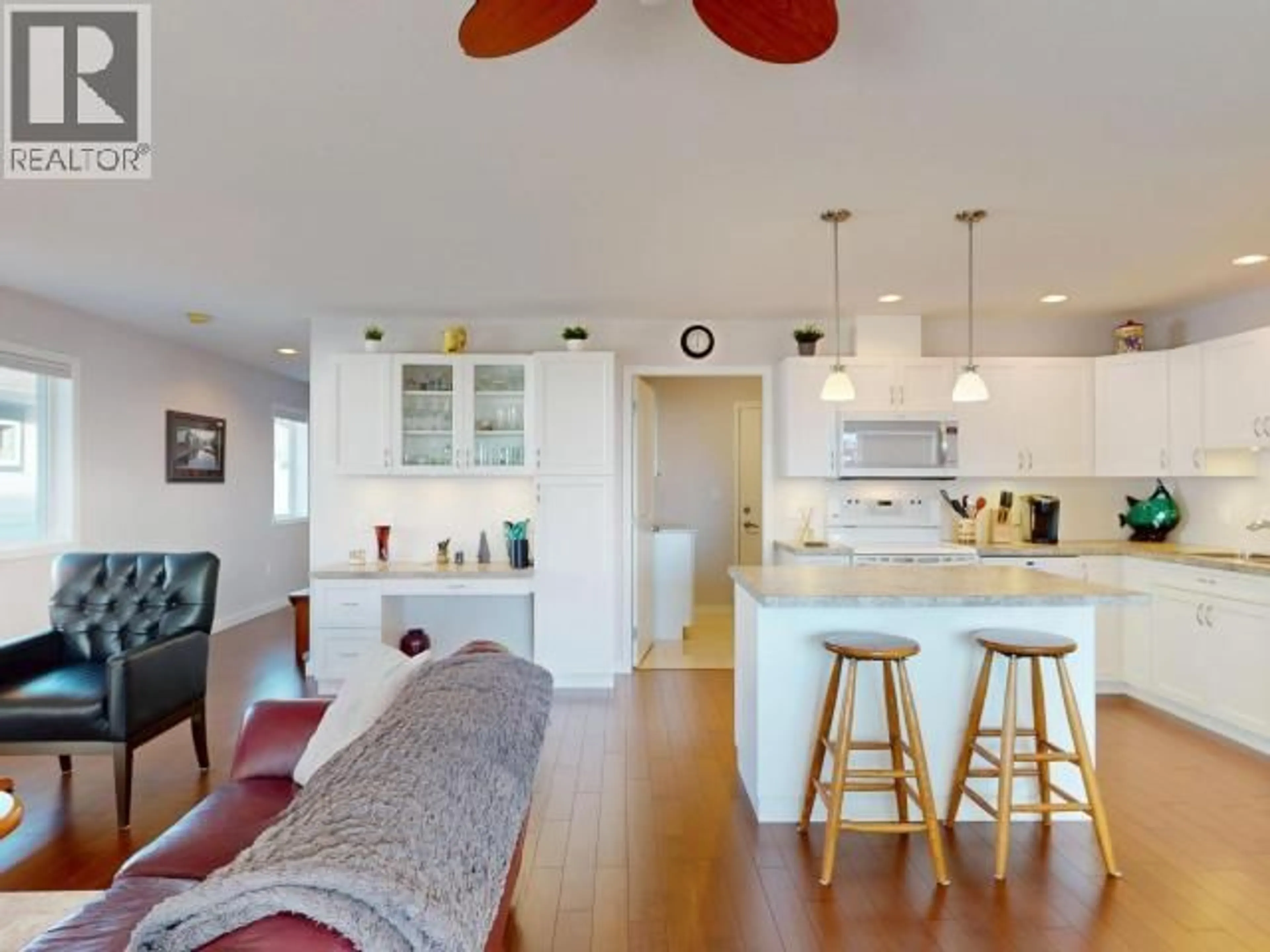 Open concept kitchen, unknown for 7 - 4415 MANSON AVE, Powell River British Columbia V8A0A5