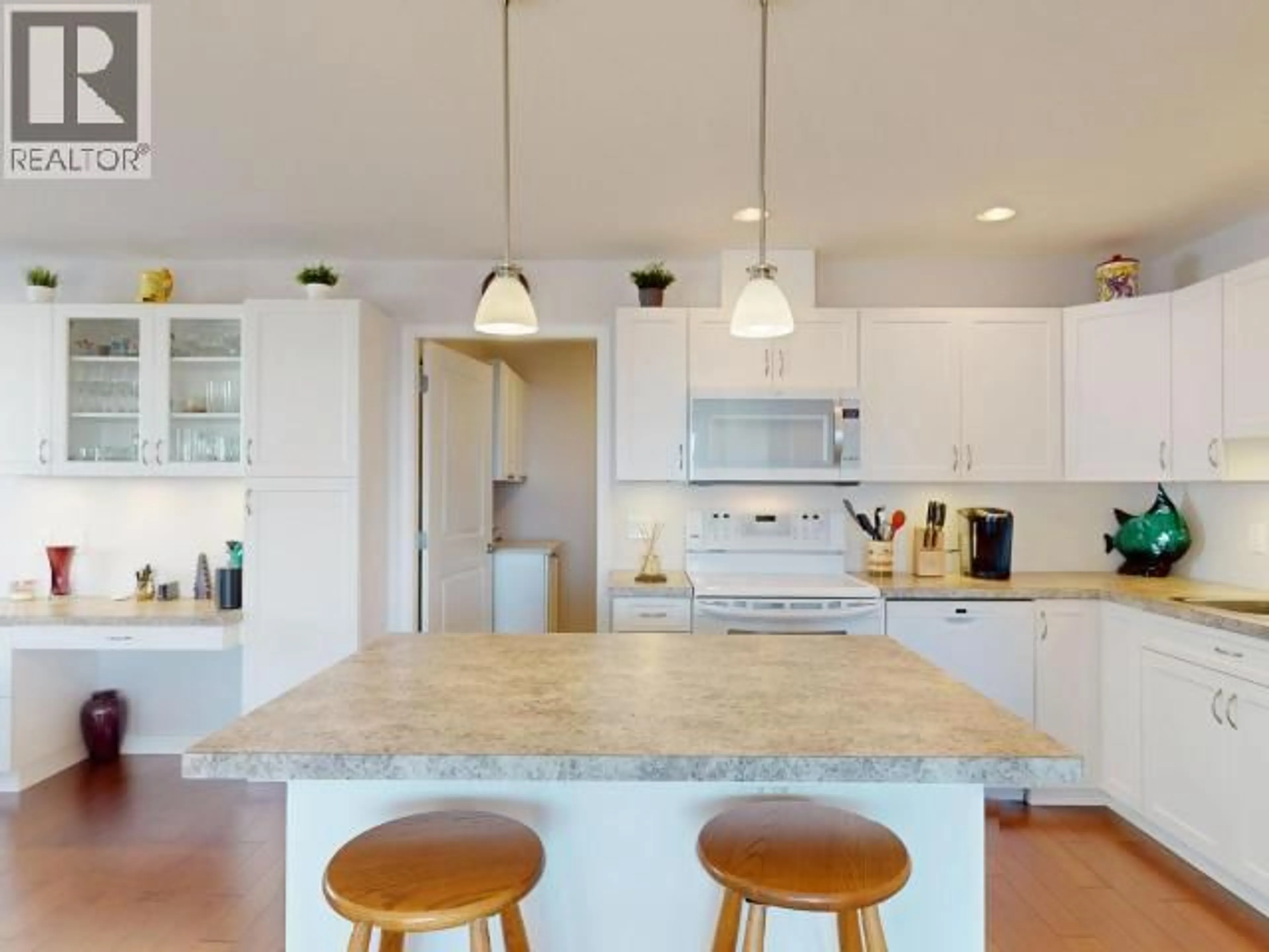 Open concept kitchen, unknown for 7 - 4415 MANSON AVE, Powell River British Columbia V8A0A5