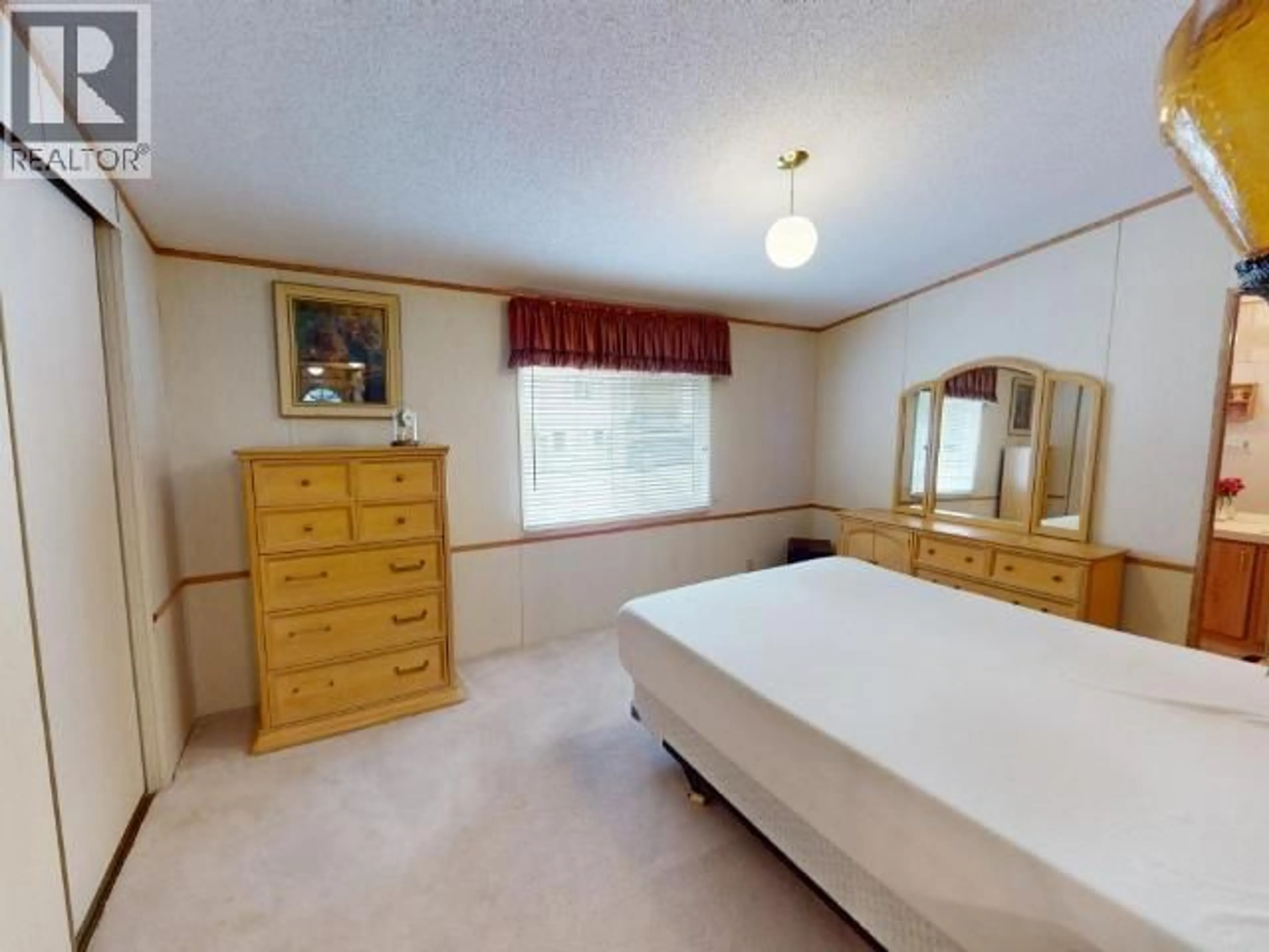 A pic of a room for 32-6271 MCANDREW AVE, Powell River British Columbia V8A5G8