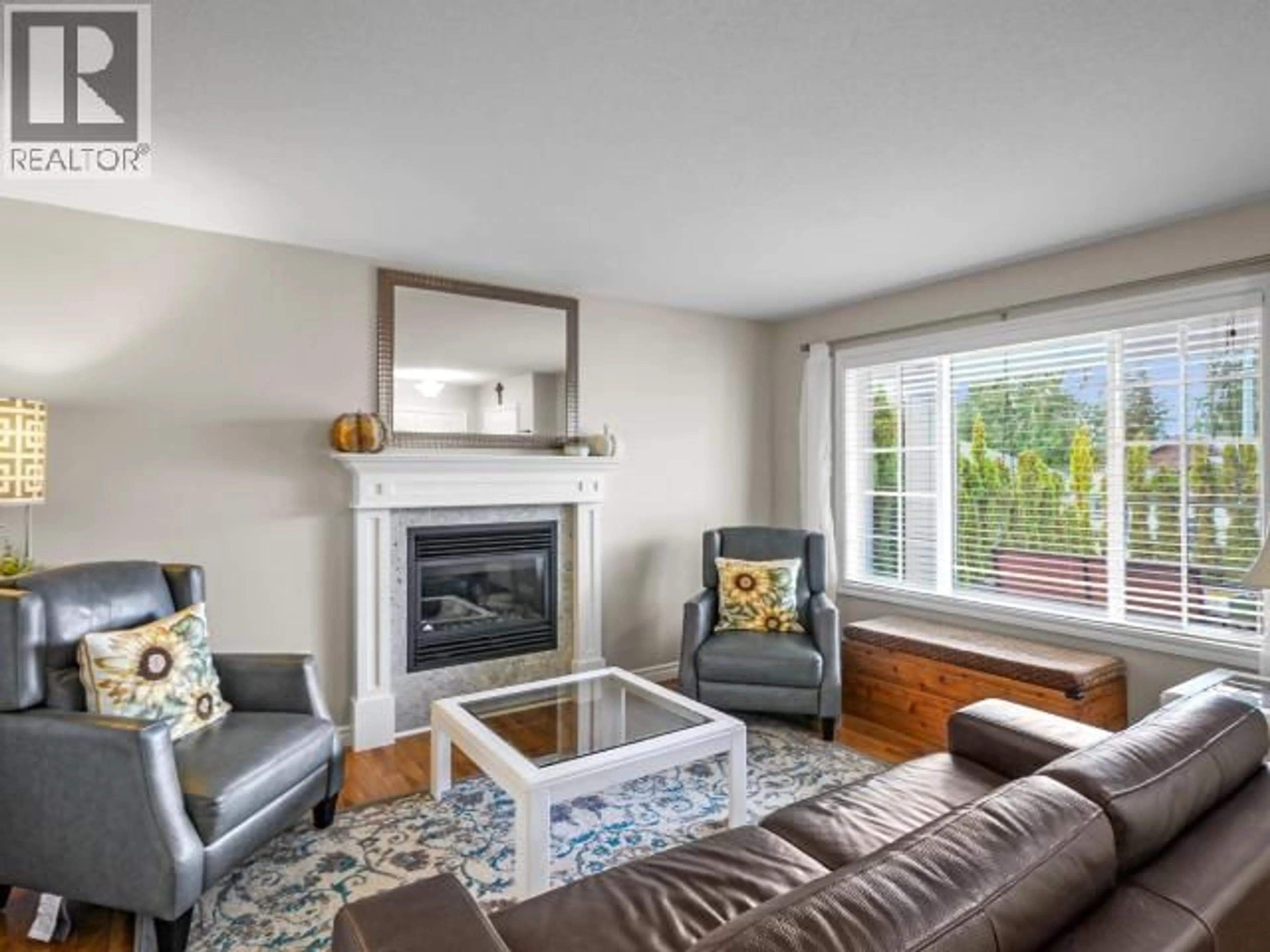 Living room with furniture, unknown for 4114 BOWNESS AVE, Powell River British Columbia V8A0A8