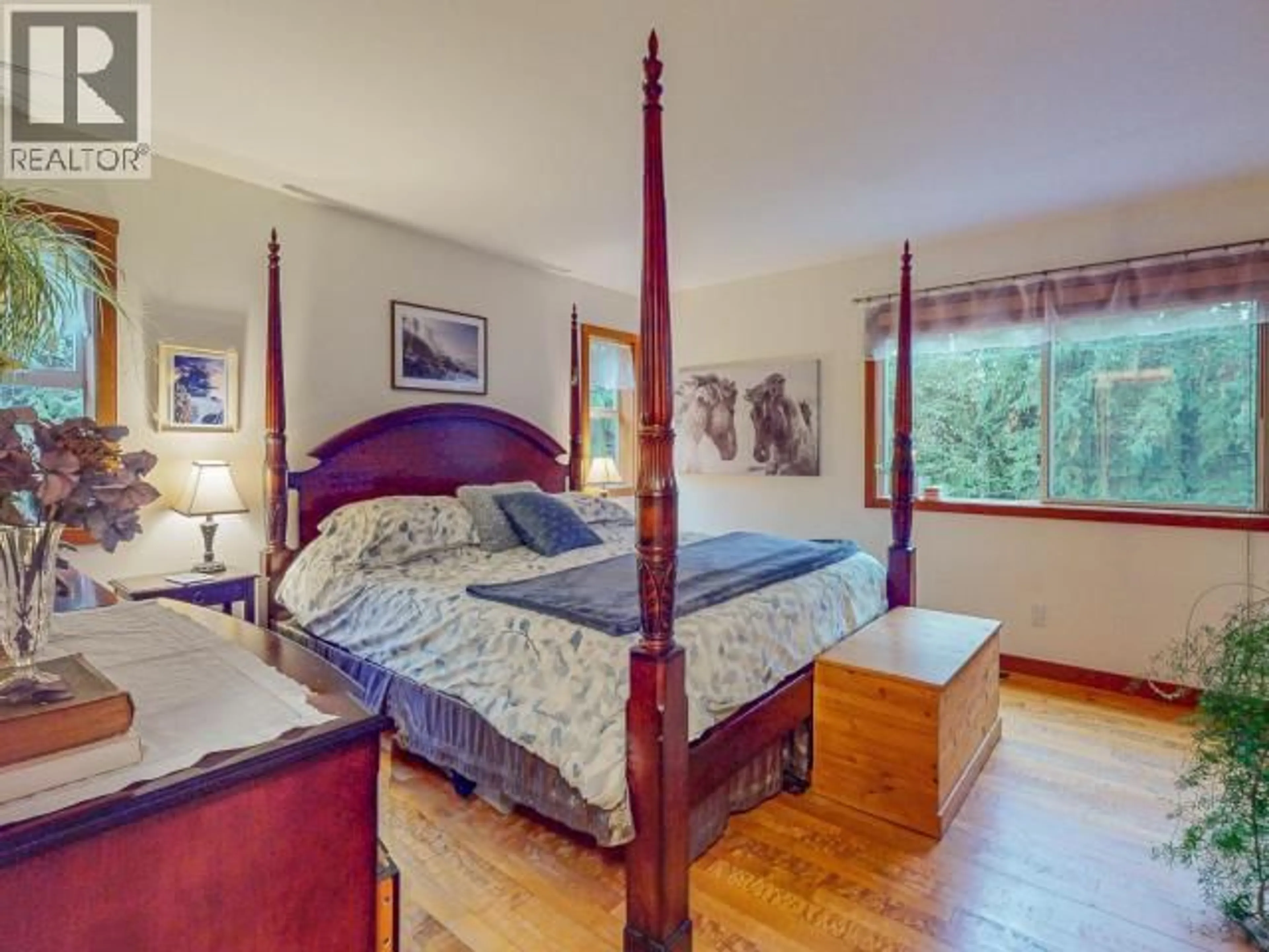 Bedroom with bed, unknown for 2467 SWEDE BELLE ROAD, Powell River British Columbia V8A0P1