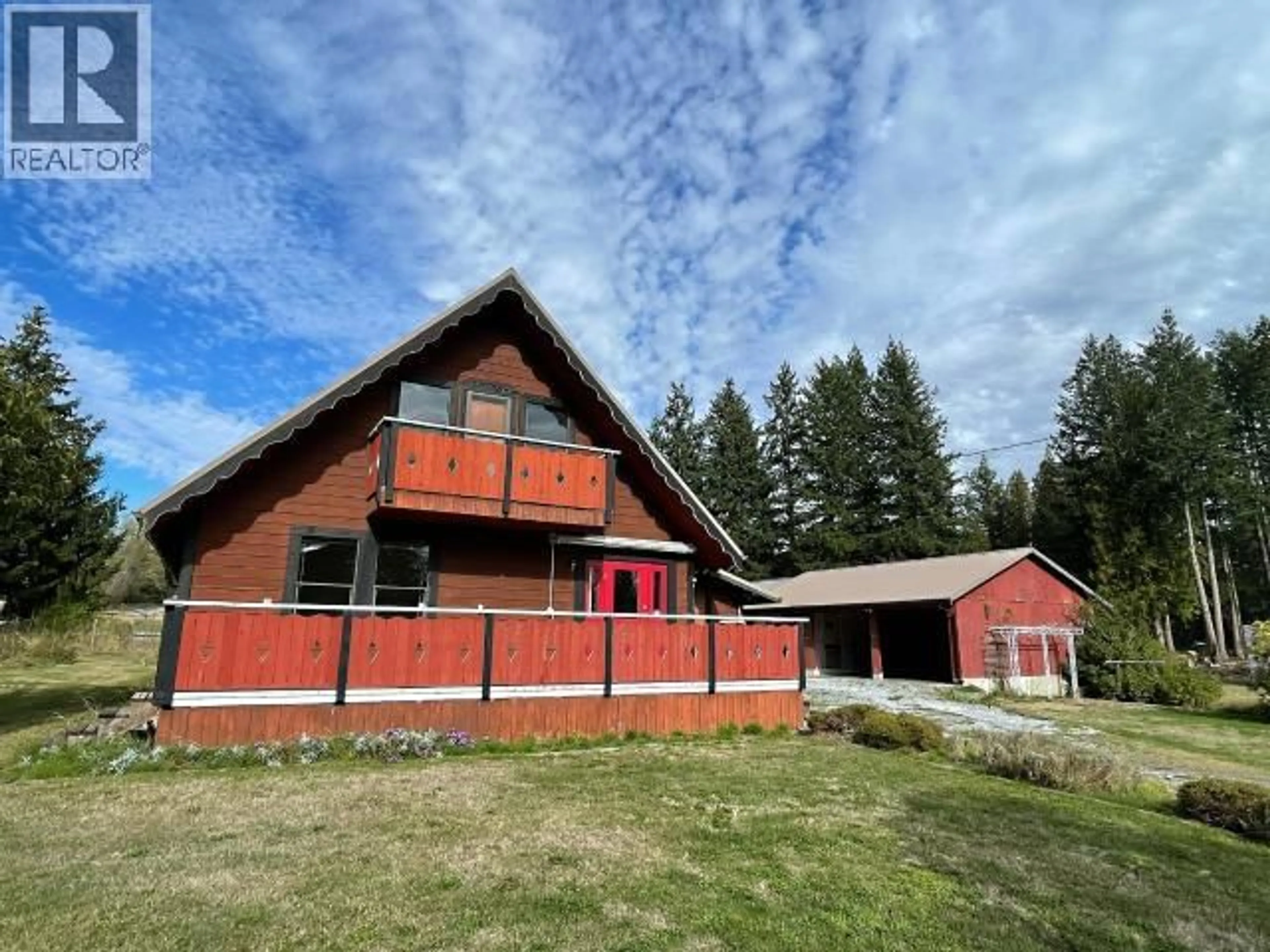 A pic from outside/outdoor area/front of a property/back of a property/a pic from drone, building for 10198 HIGHWAY 101, Powell River British Columbia