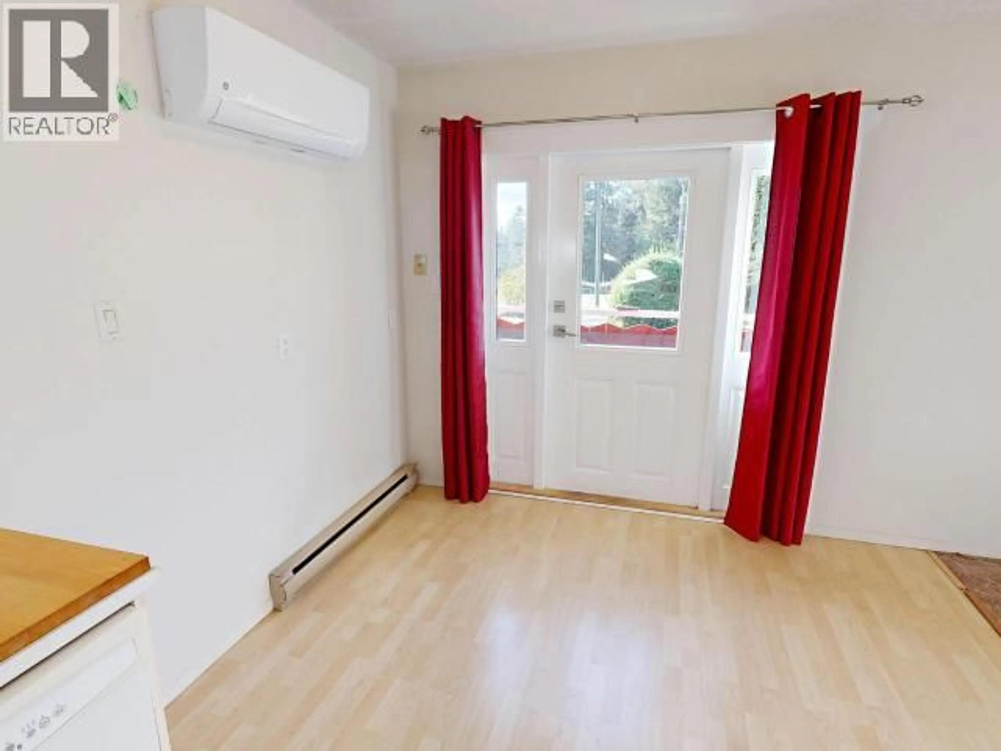 A pic of a room for 10198 HIGHWAY 101, Powell River British Columbia