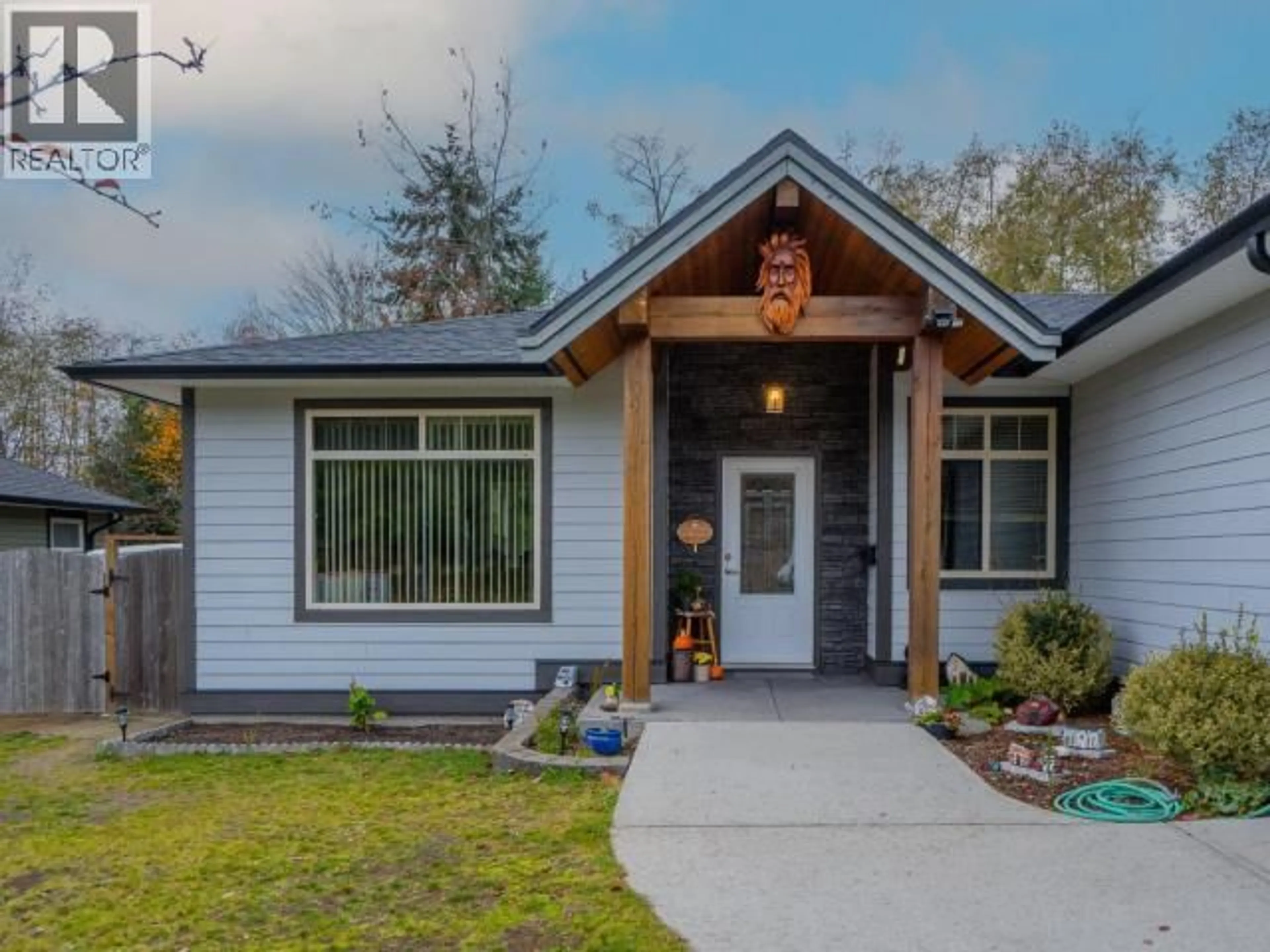 Home with vinyl exterior material, street for 7313 KEMANO STREET, Powell River British Columbia V8A0A8