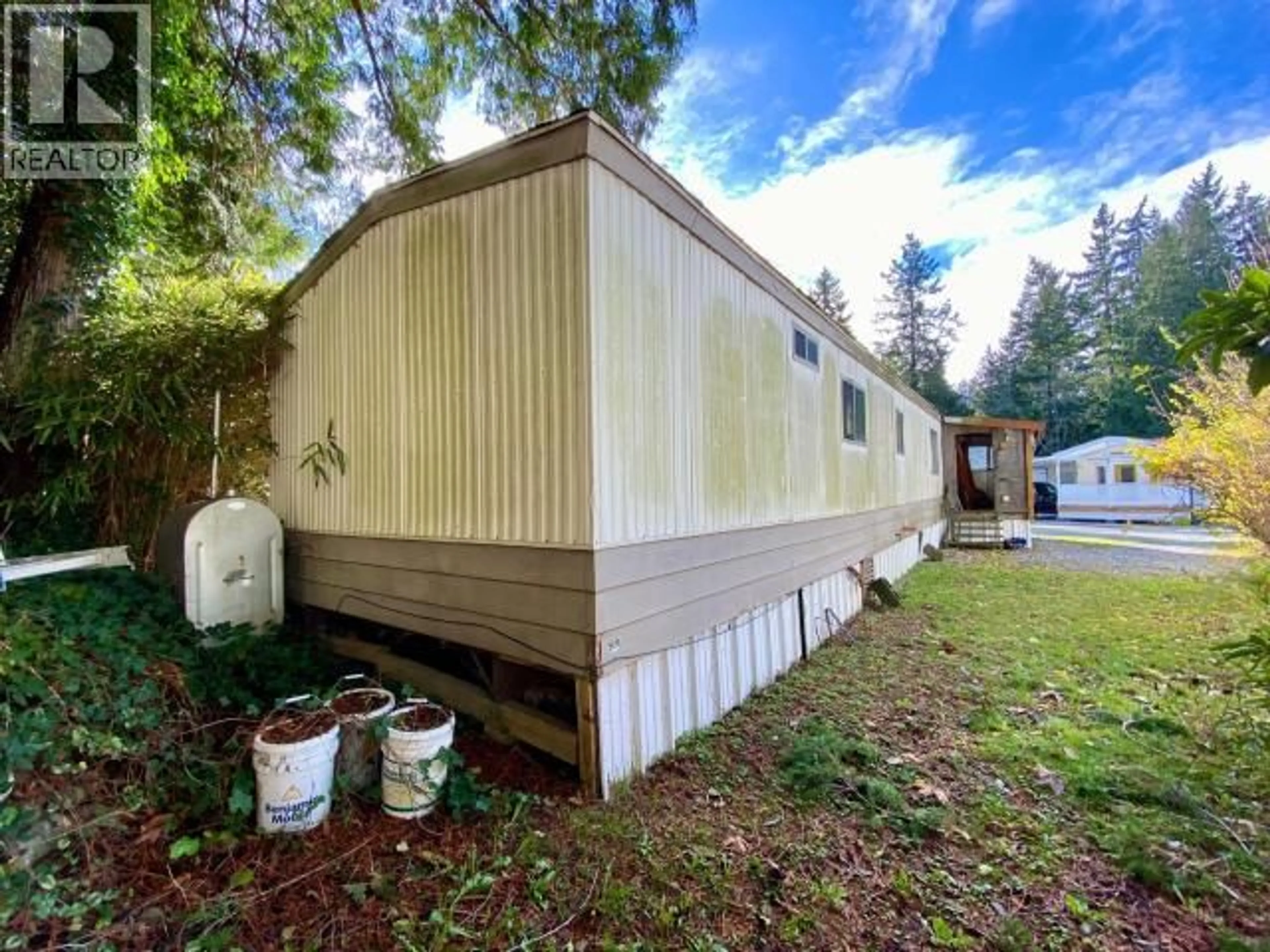 Shed for 19 - 8425 HIGHWAY 101, Powell River British Columbia