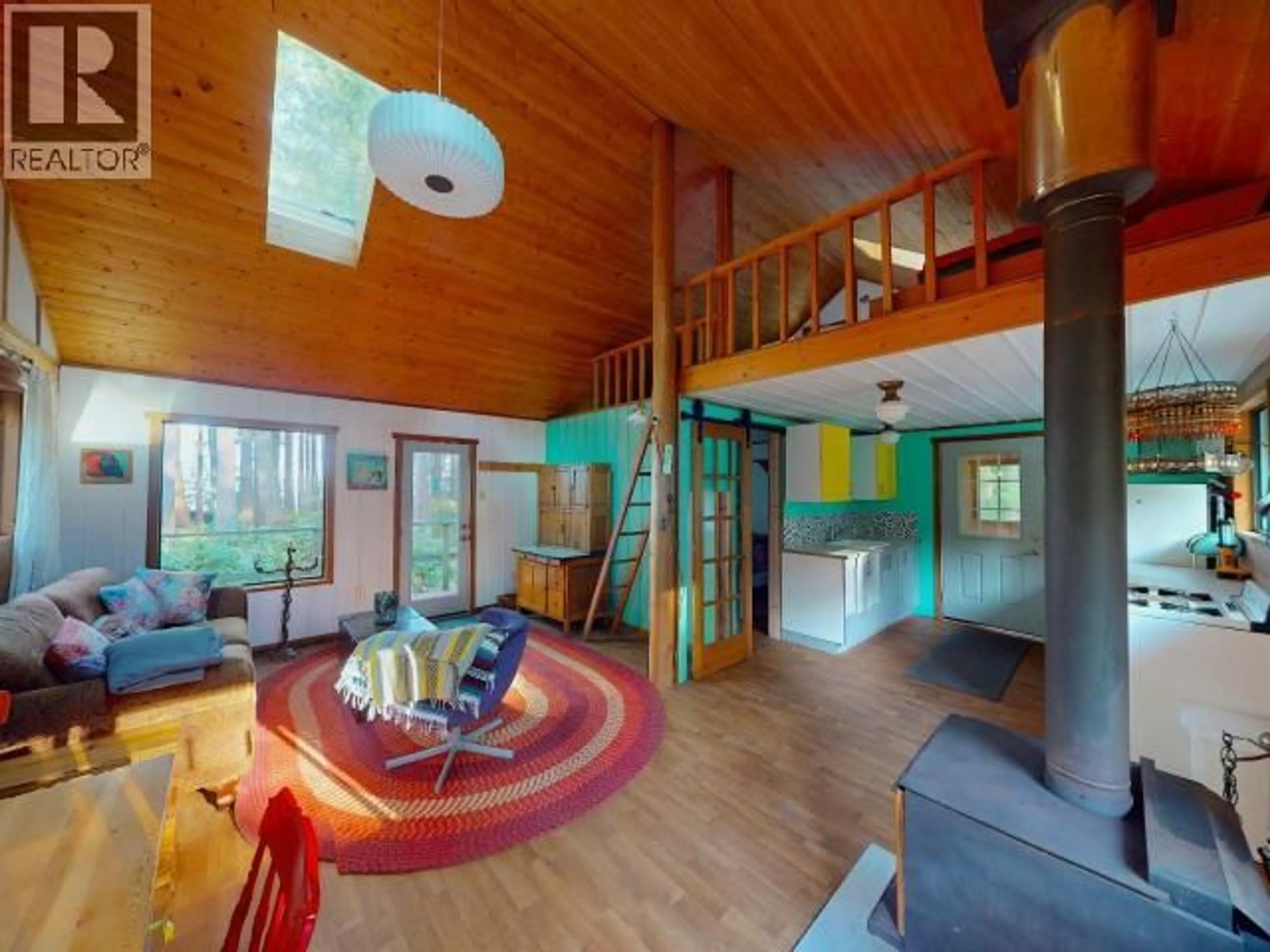 Indoor foyer for 1623 VANCOUVER BLVD, Savary Island British Columbia V0N2G0
