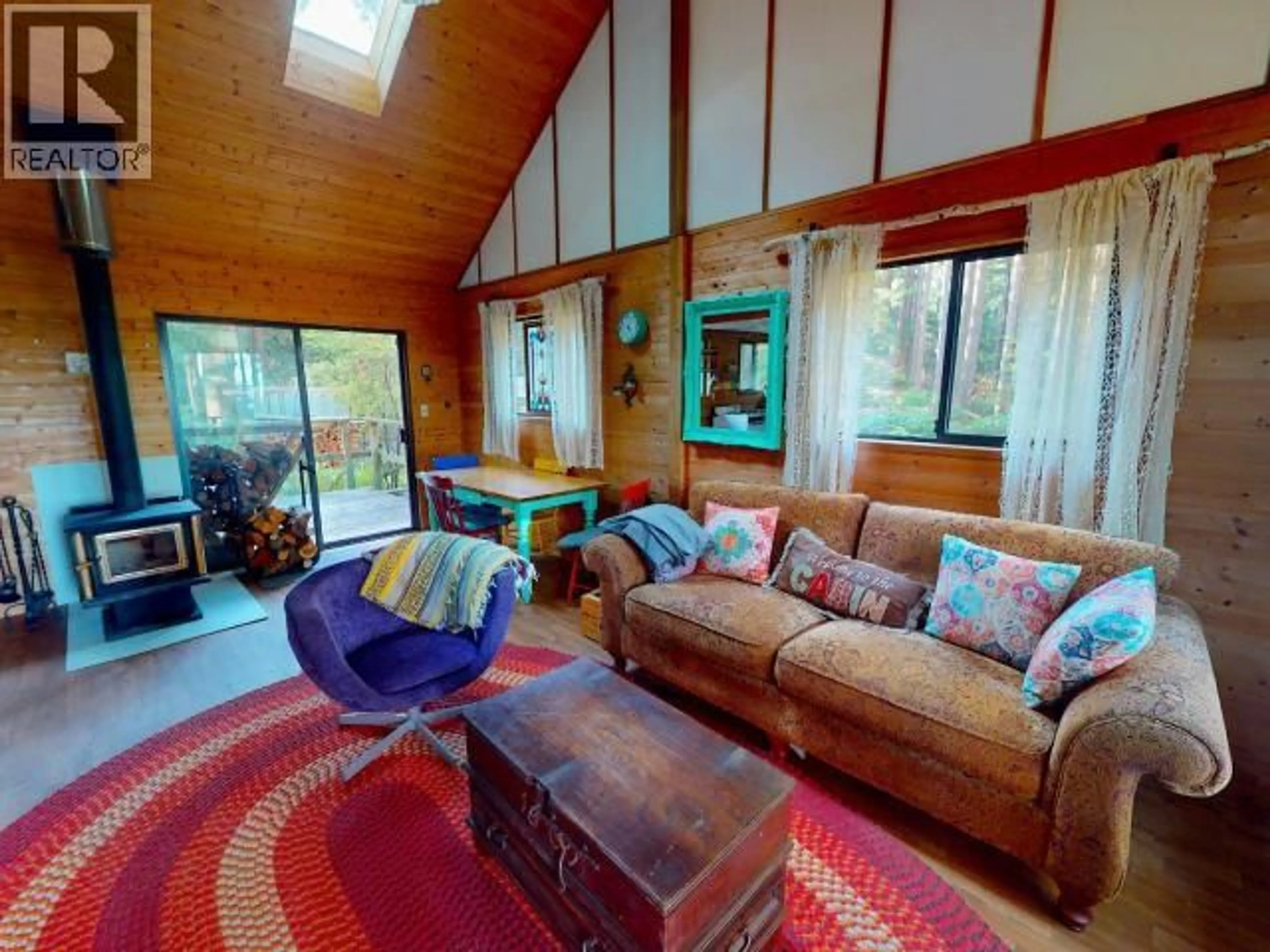Living room with furniture, unknown for 1623 VANCOUVER BLVD, Savary Island British Columbia V0N2G0