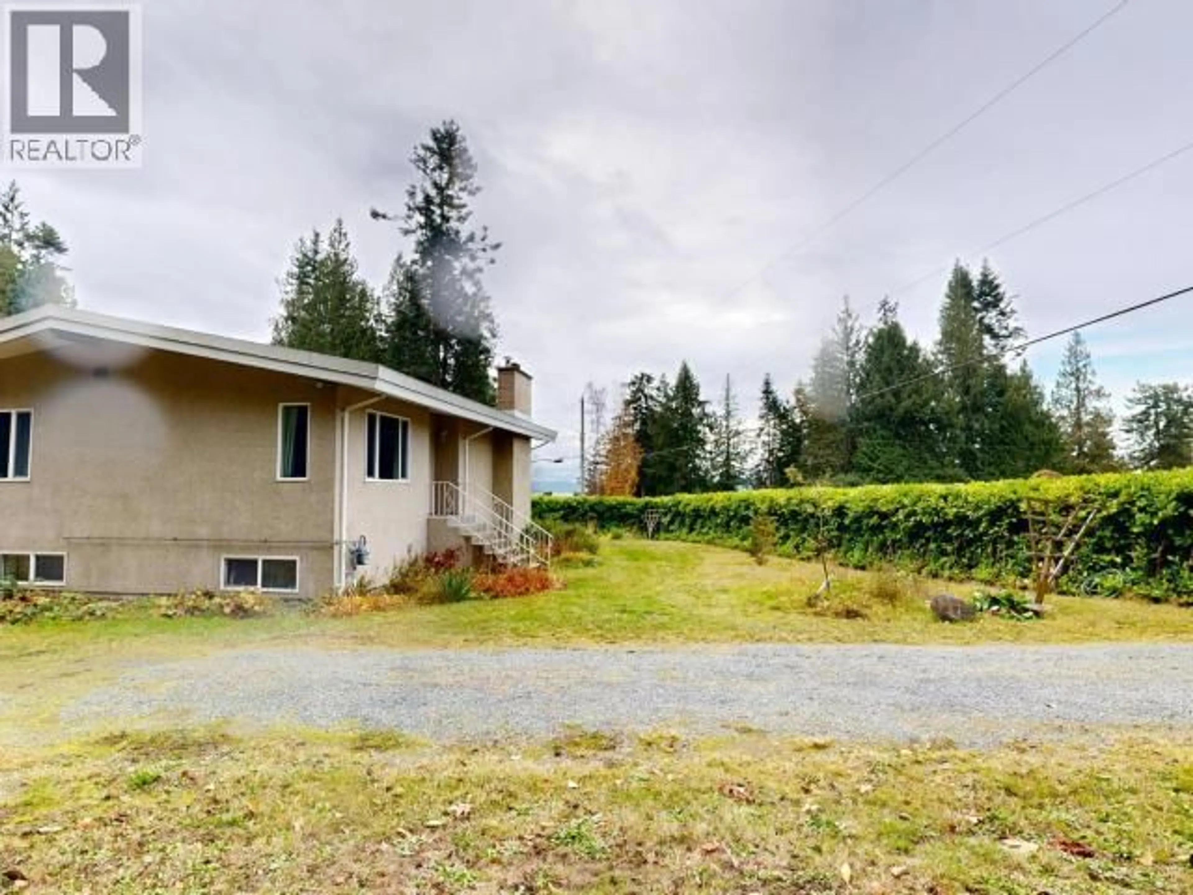 A pic from outside/outdoor area/front of a property/back of a property/a pic from drone, unknown for 3004 PEBBLE BEACH ROAD, Powell River British Columbia V8A0R5