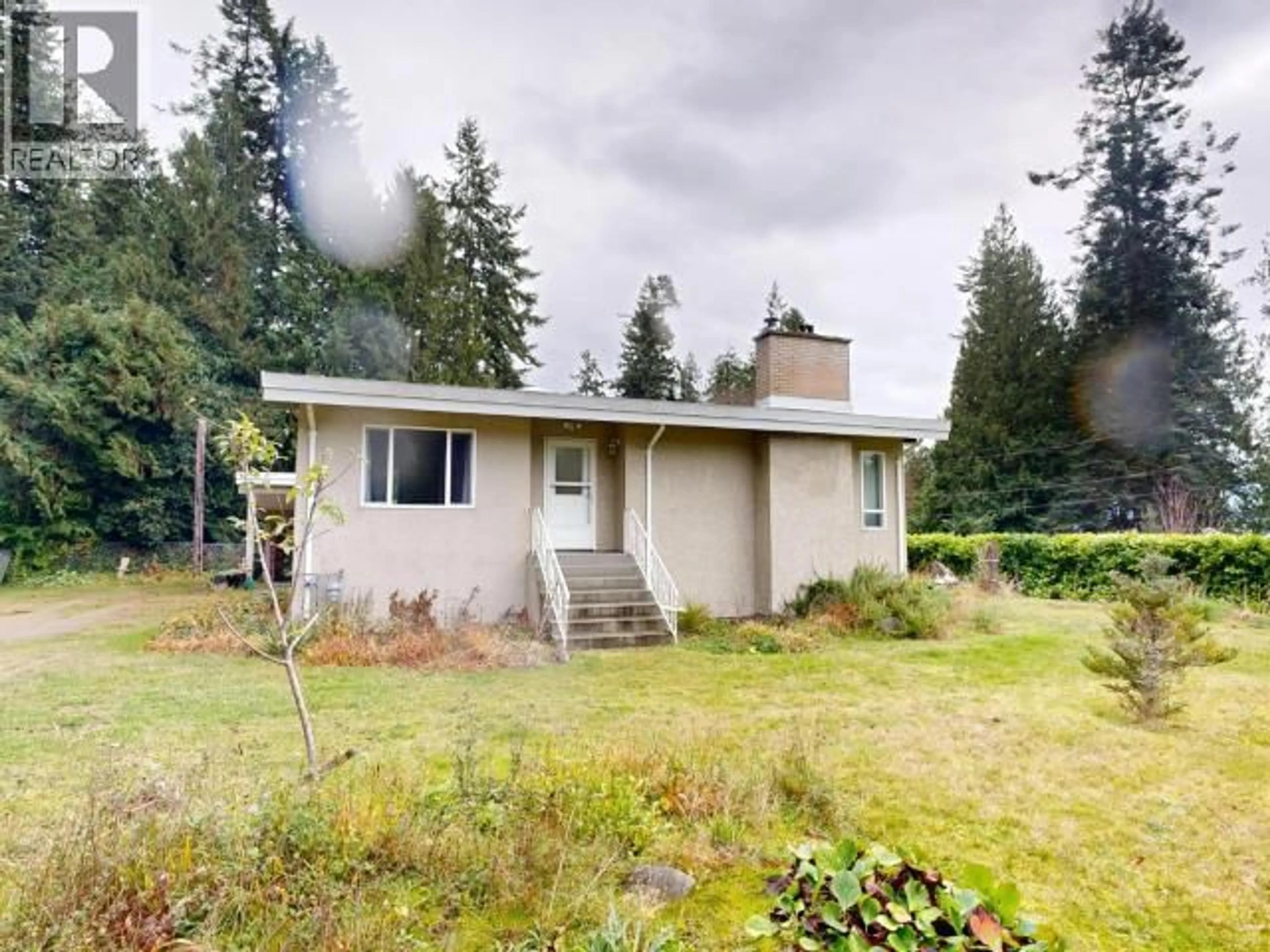 A pic from outside/outdoor area/front of a property/back of a property/a pic from drone, unknown for 3004 PEBBLE BEACH ROAD, Powell River British Columbia V8A0R5